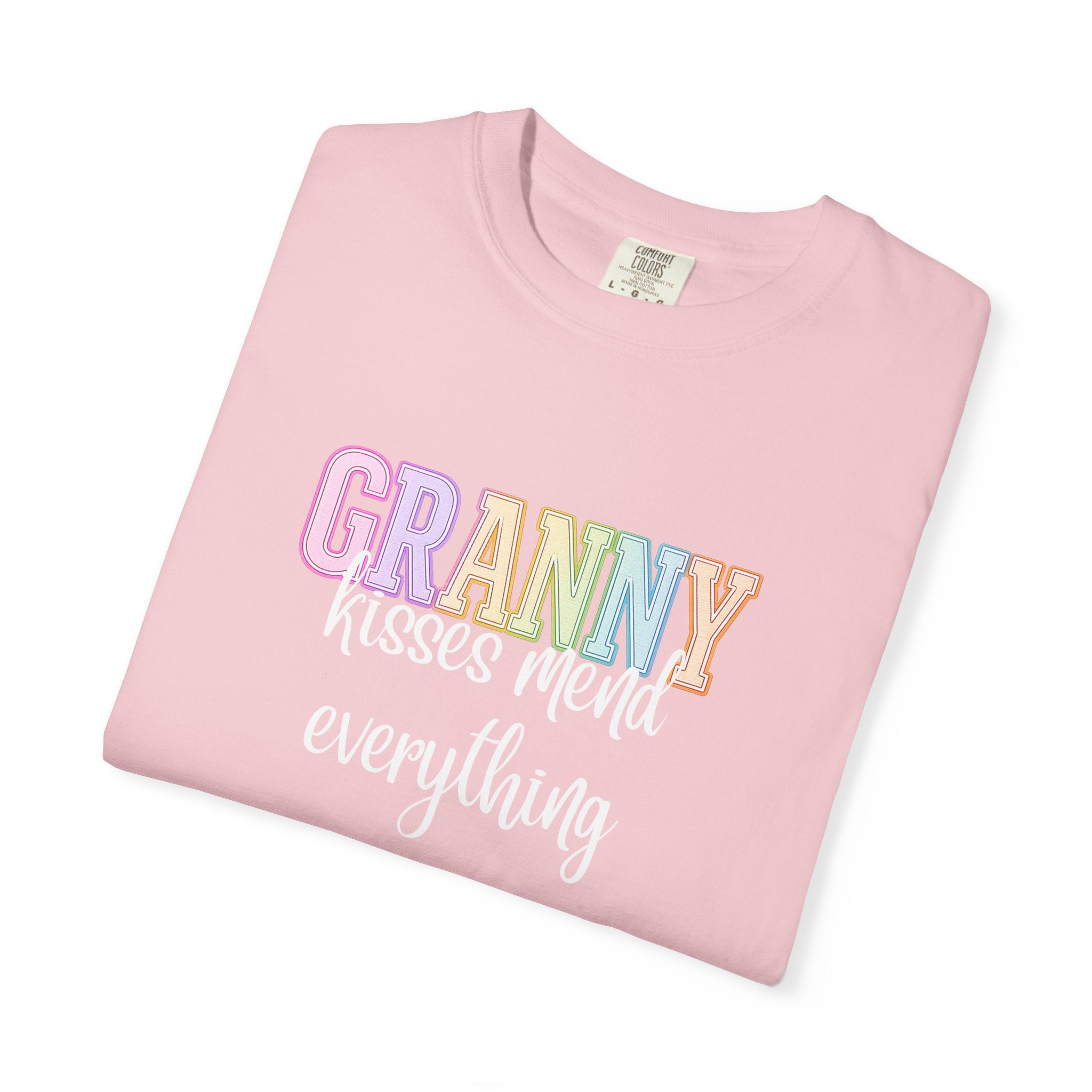 GRANNY Kisses Mend Everything Tee