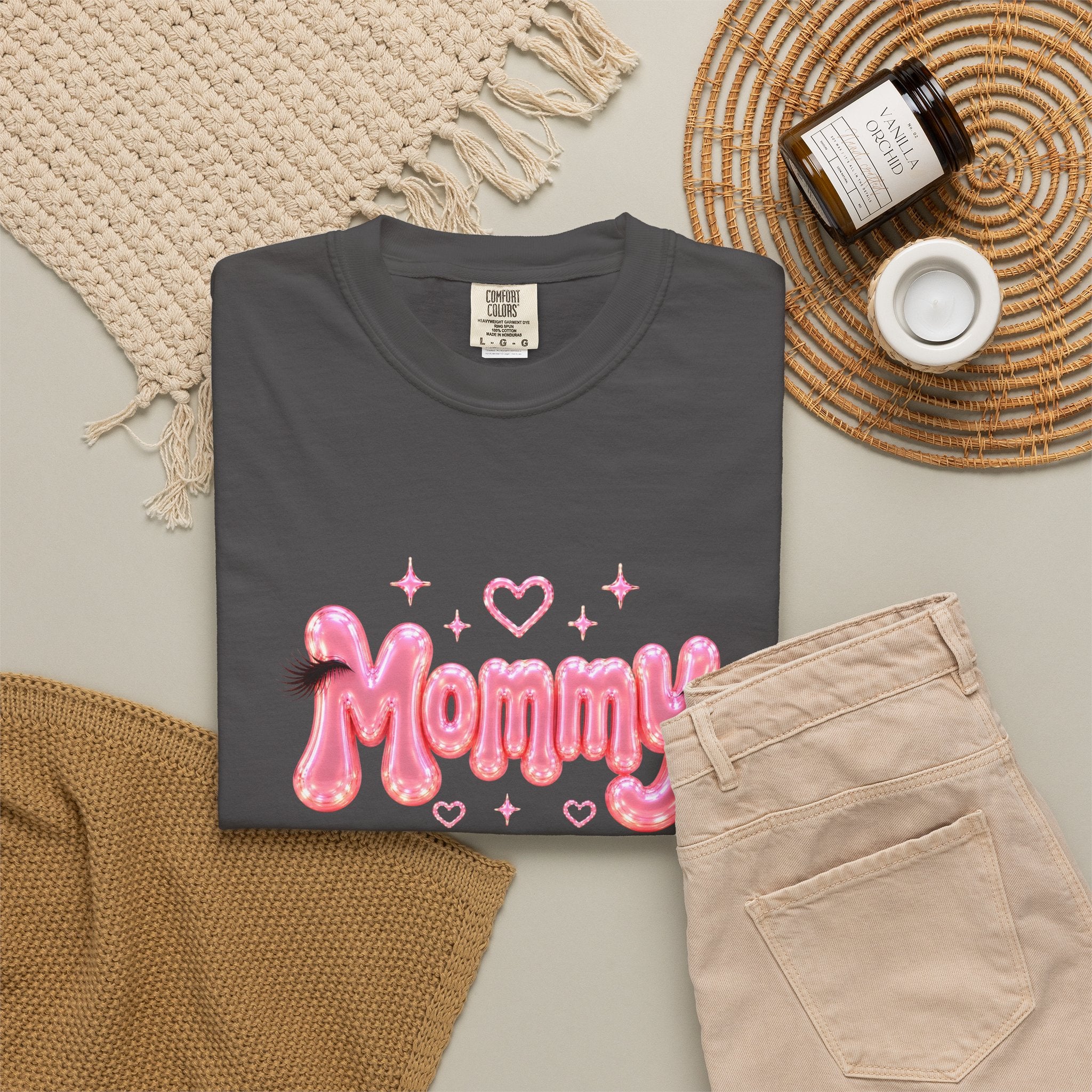 MOMMY Pink Balloon Eyelashes T-Shirt