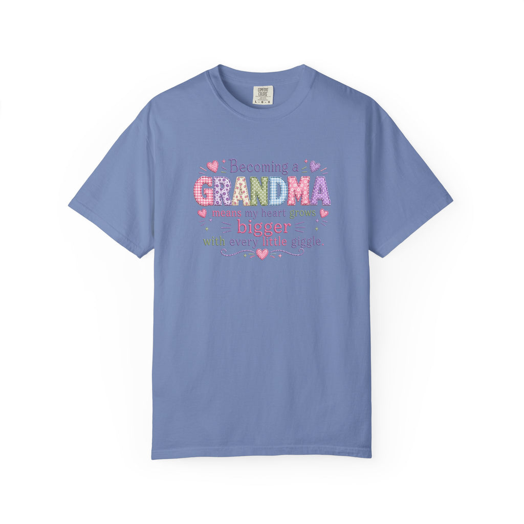 Grandma T-Shirt - "Becoming a Grandma Means My Heart Grows Bigger" - Cute Pastel New Grandma Gift