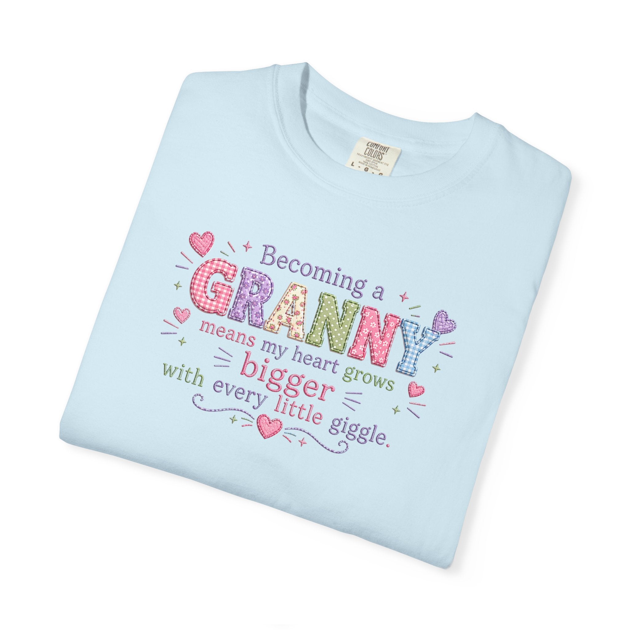 Becoming a Granny T-Shirt – Cute Grandma Shirt with "Becoming a Granny means my heart grows bigger with every little giggle" Design