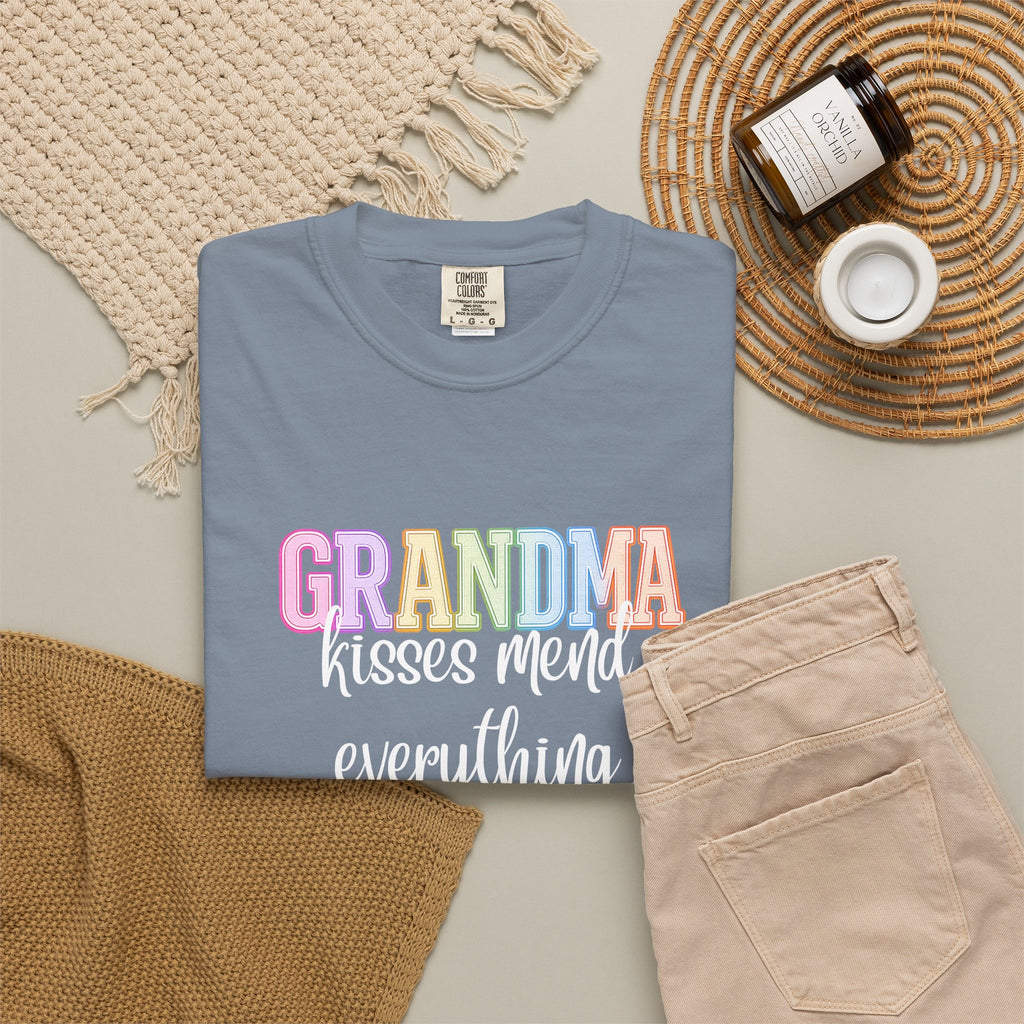 GRANDMA Kisses Mend Everything