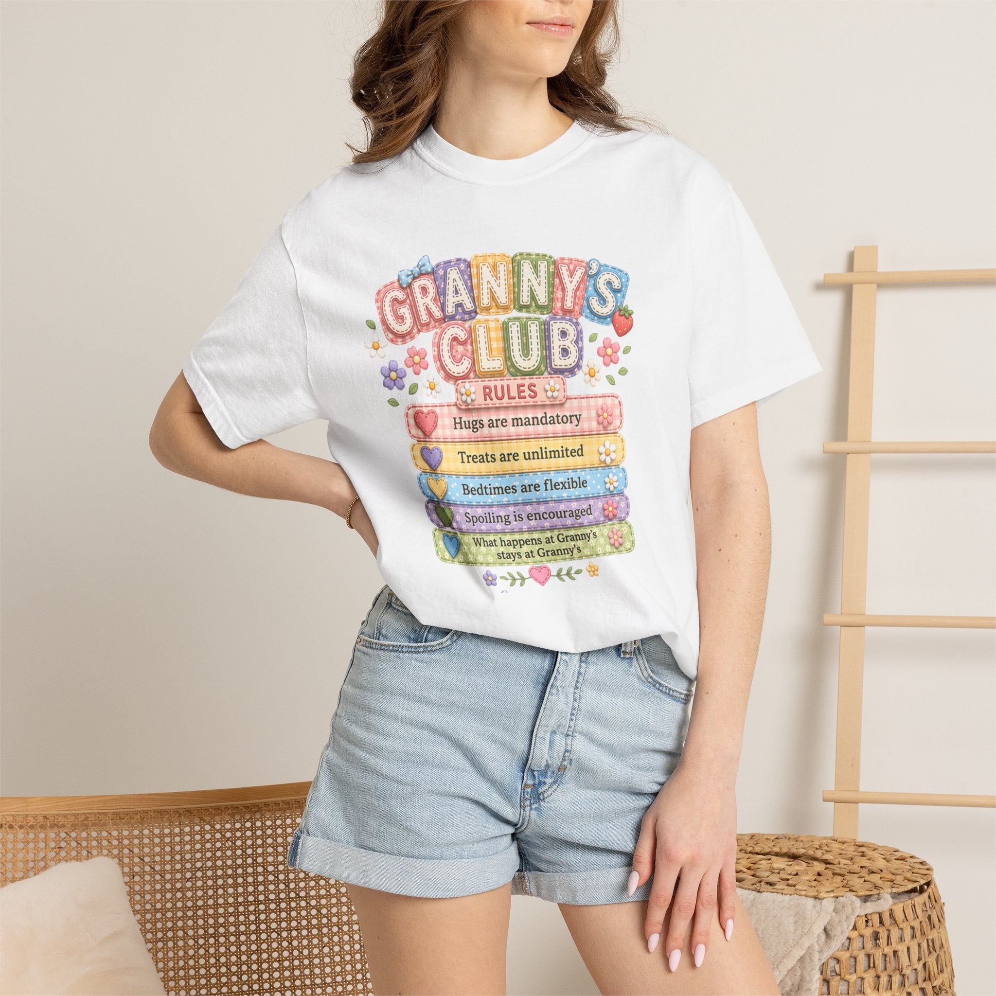 Granny's Club T‑Shirt – Cute Pastel 'Granny's Club' Rules Graphic Tee for Grandmothers