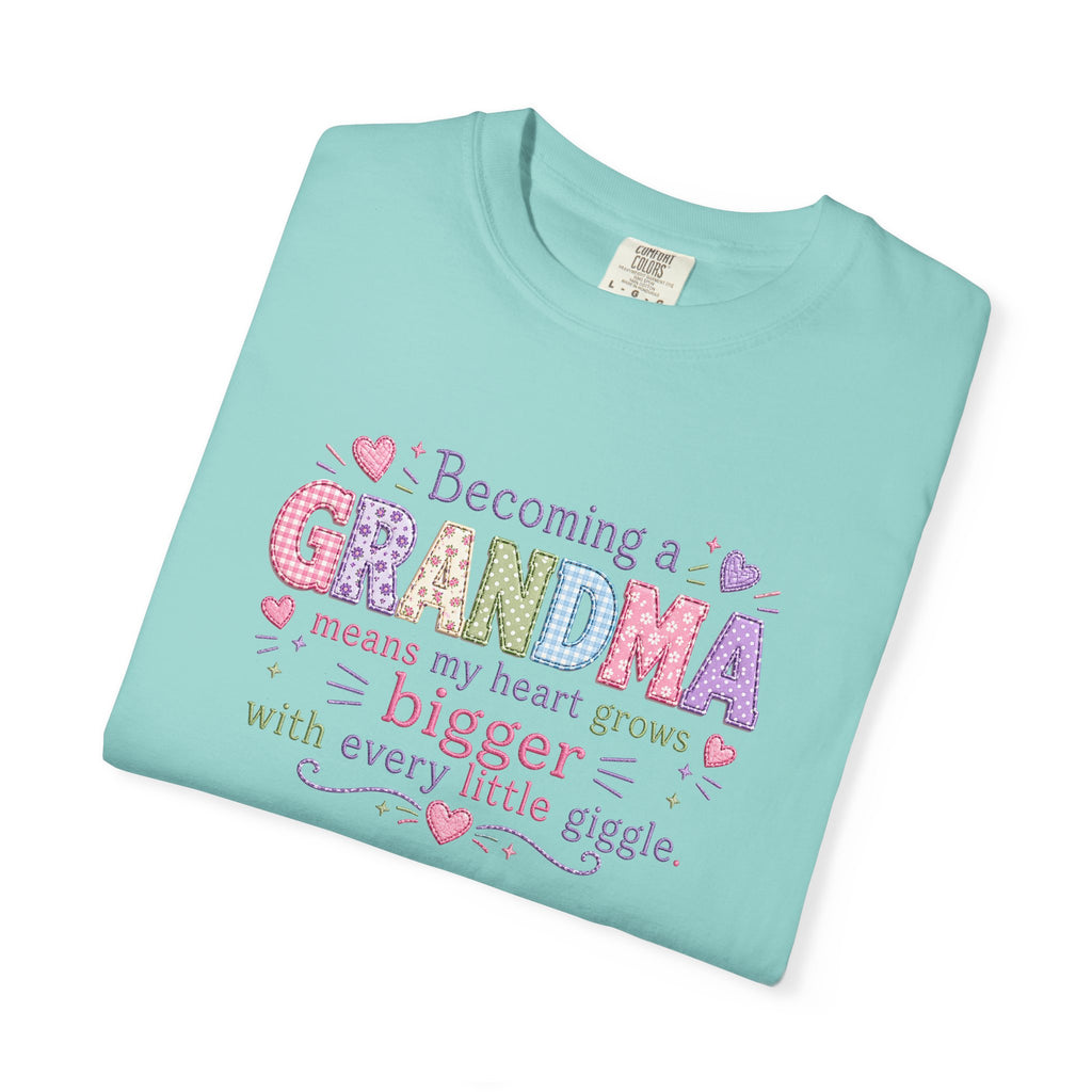 Grandma T-Shirt - "Becoming a Grandma Means My Heart Grows Bigger" - Cute Pastel New Grandma Gift