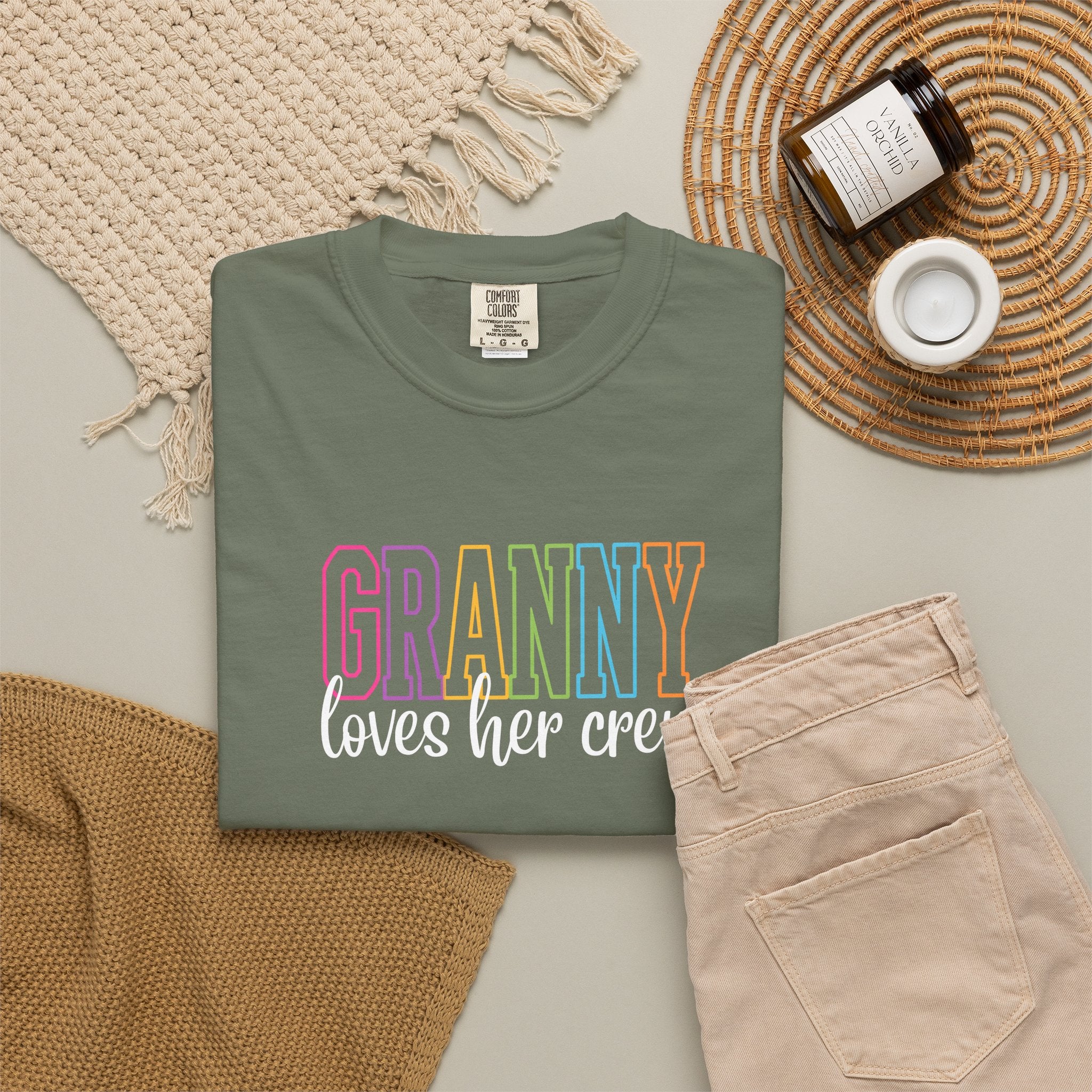 Grandma Loves Her Crew T‑Shirt — Pastel Family Grandma Tee
