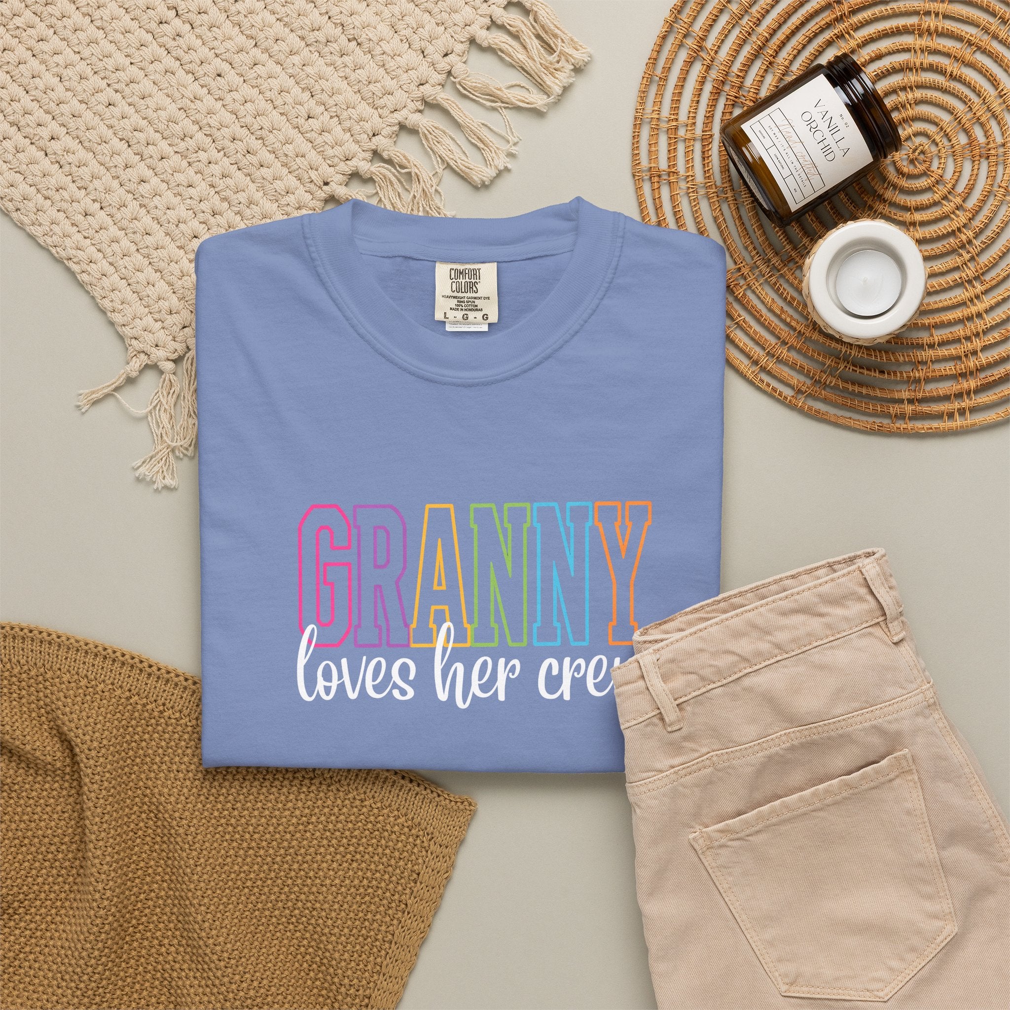 Grandma Loves Her Crew T‑Shirt — Pastel Family Grandma Tee