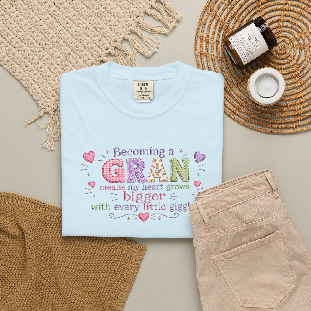Heartfelt Gran T-Shirt - Becoming a Gran Means My Heart Grows Bigger