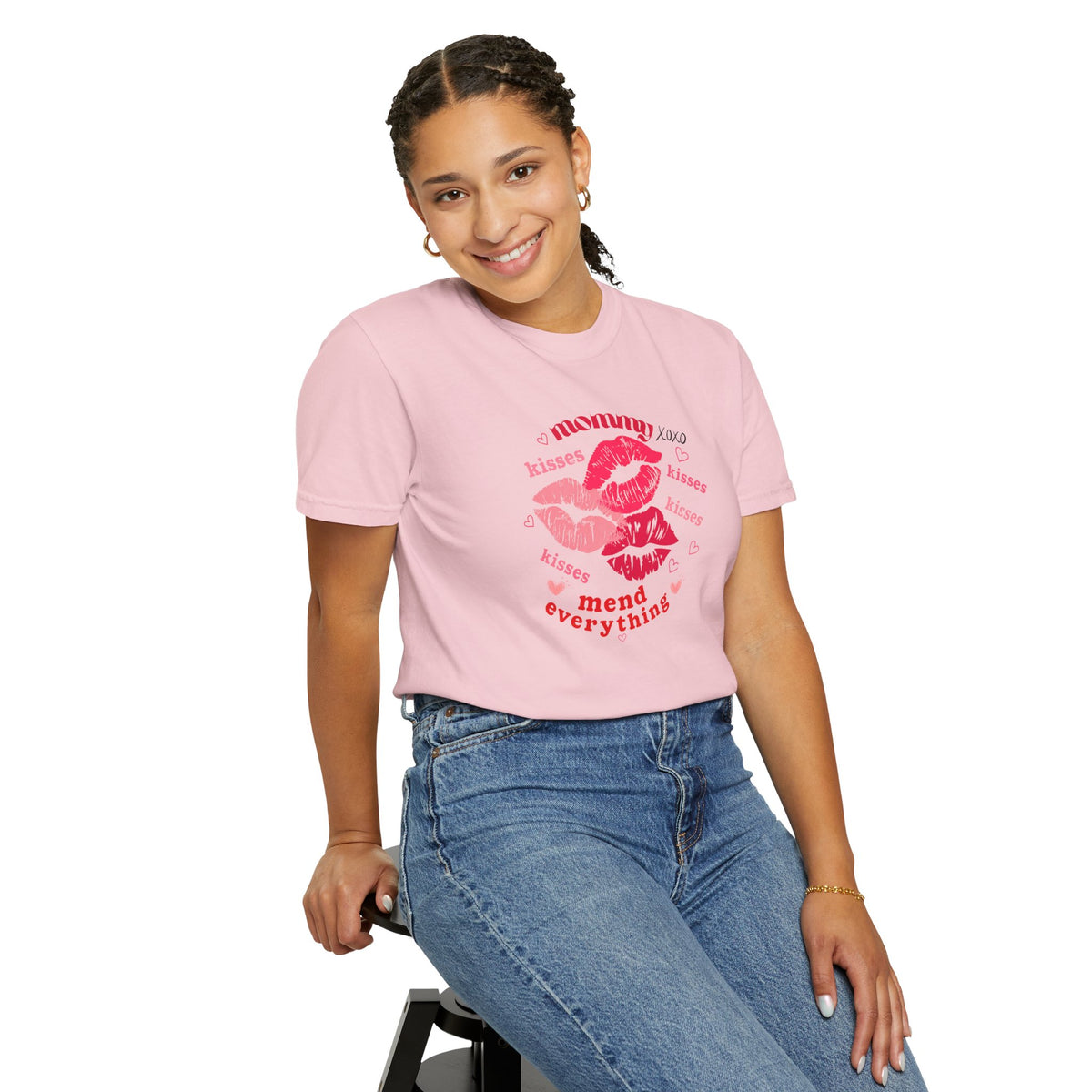 MOMMY — Mend Everything Kiss Print T-Shirt