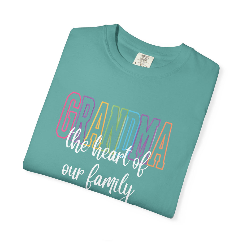 Grandma 'the heart of our family' T-Shirt