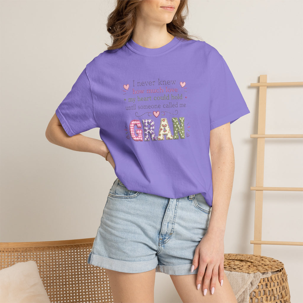 Gran Mom T-Shirt — "I never knew how much love my heart could hold until someone called me Gran" — Cute Floral Grandma Gift