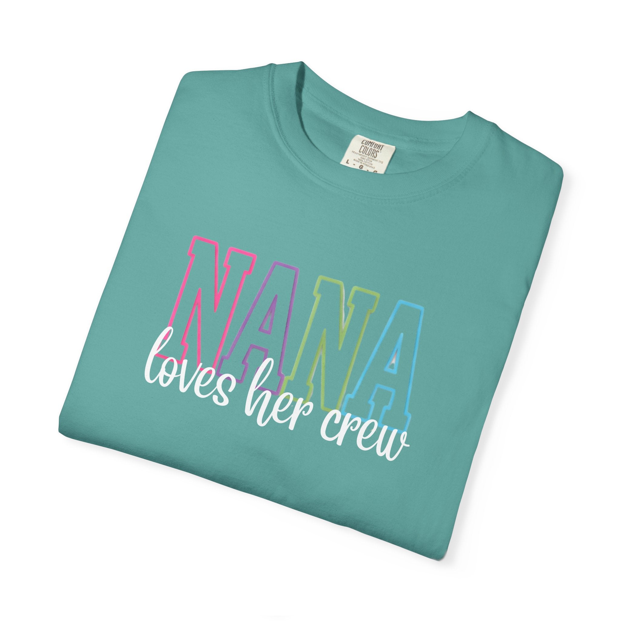 NANA loves her crew T-Shirt — Grandma Matching Family Tee