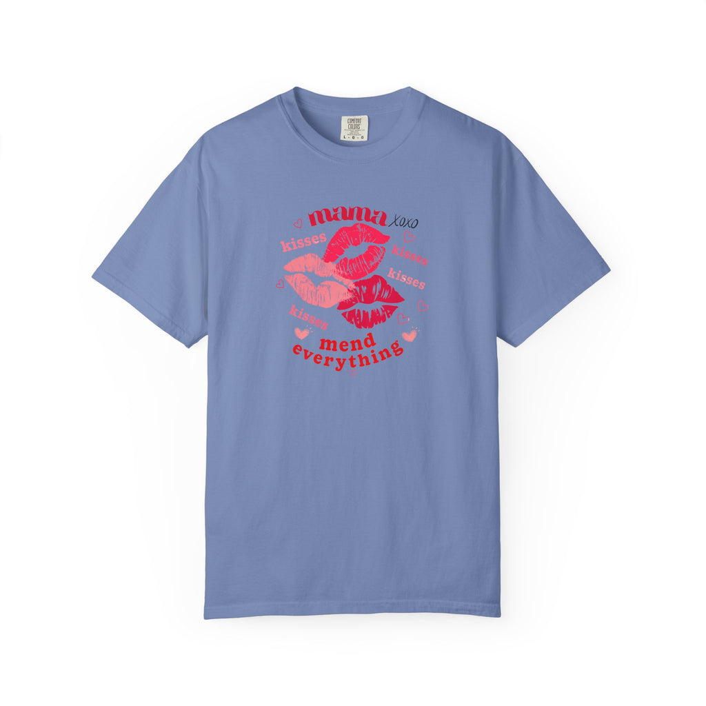MAMA — Mend Everything Kiss Print T-Shirt