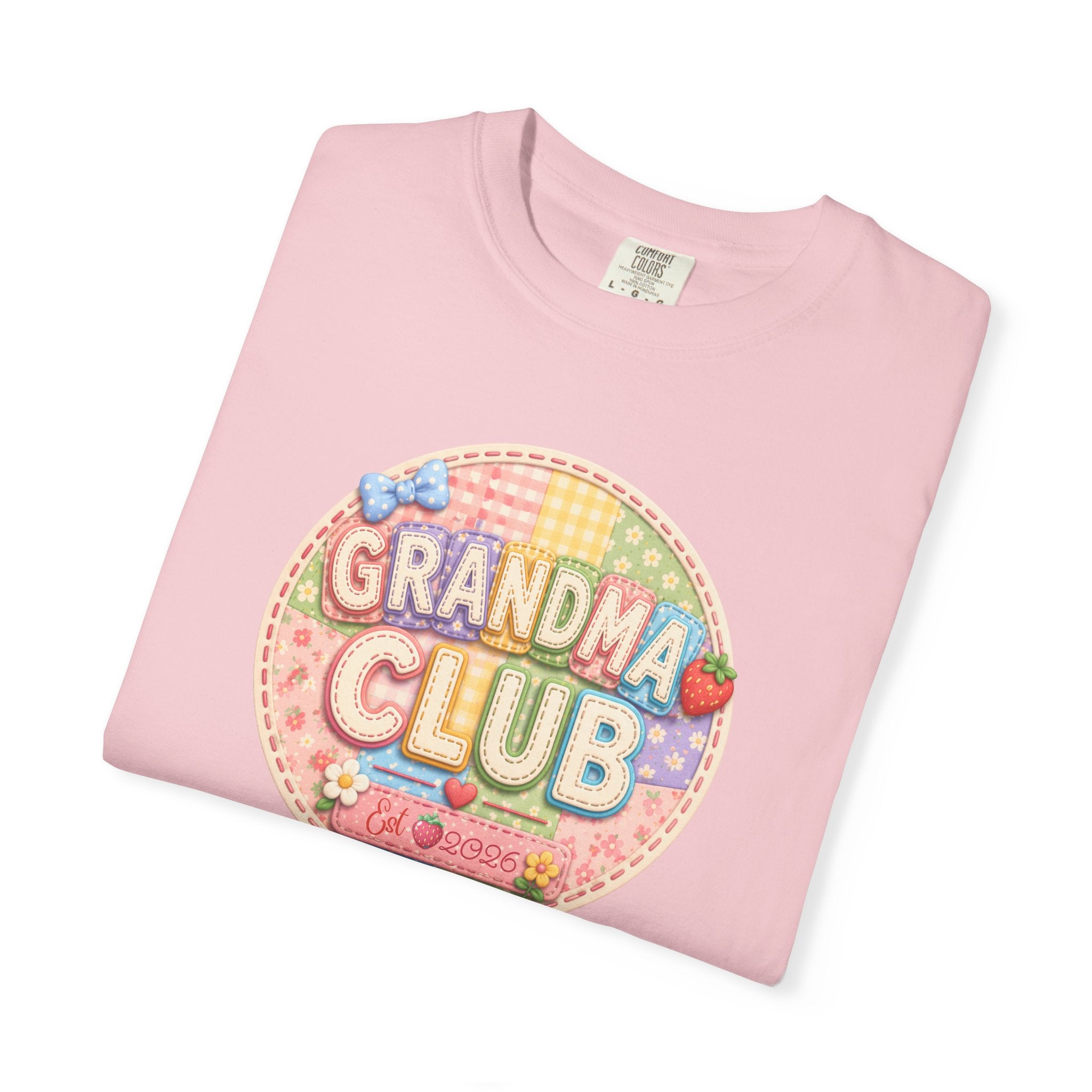 Grandma Club T-Shirt — Cute Retro Floral Badge Tee for Grandmothers