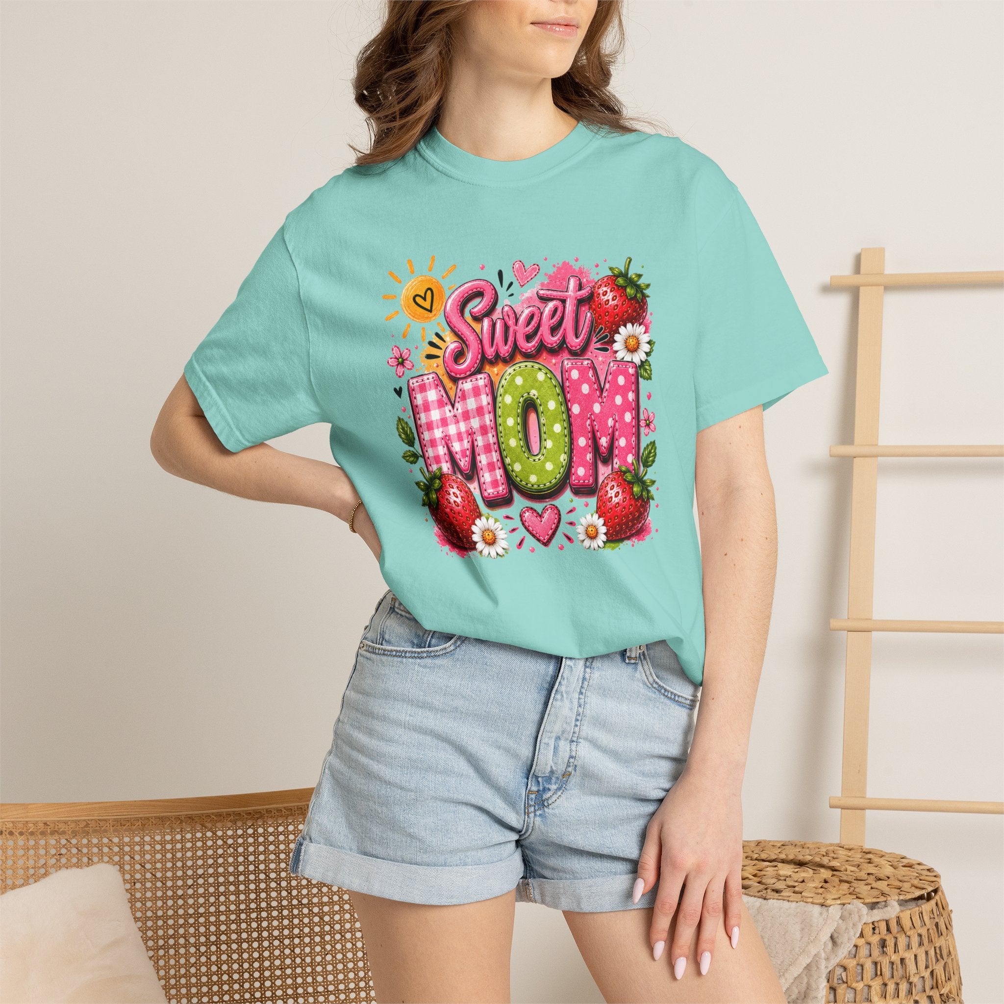 Sweet MOM Strawberry Tee