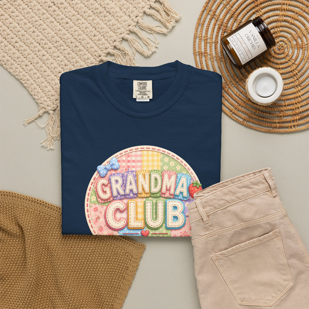 Grandma Club T-Shirt — Cute Retro Floral Badge Tee for Grandmothers