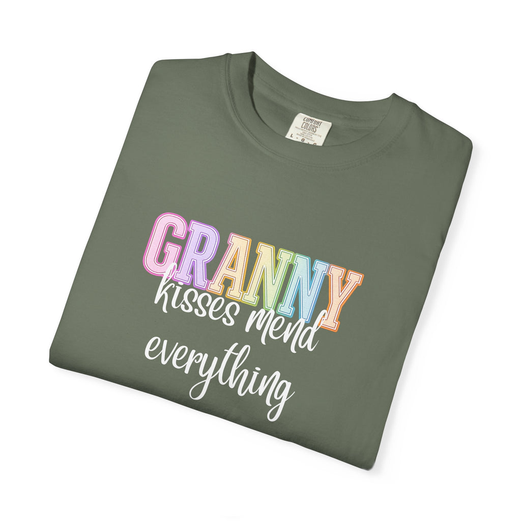 GRANNY Kisses Mend Everything Tee