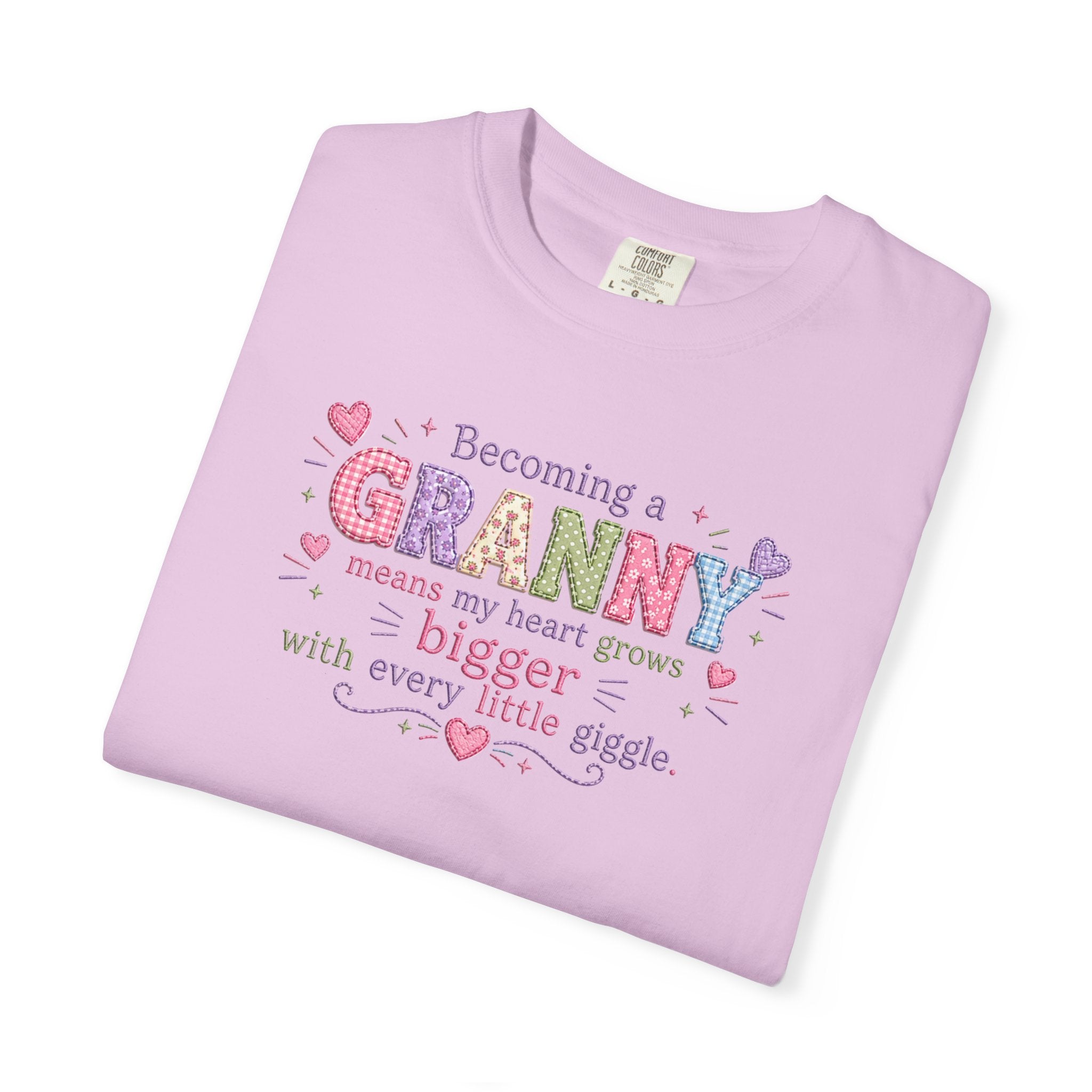Becoming a Granny T-Shirt – Cute Grandma Shirt with "Becoming a Granny means my heart grows bigger with every little giggle" Design