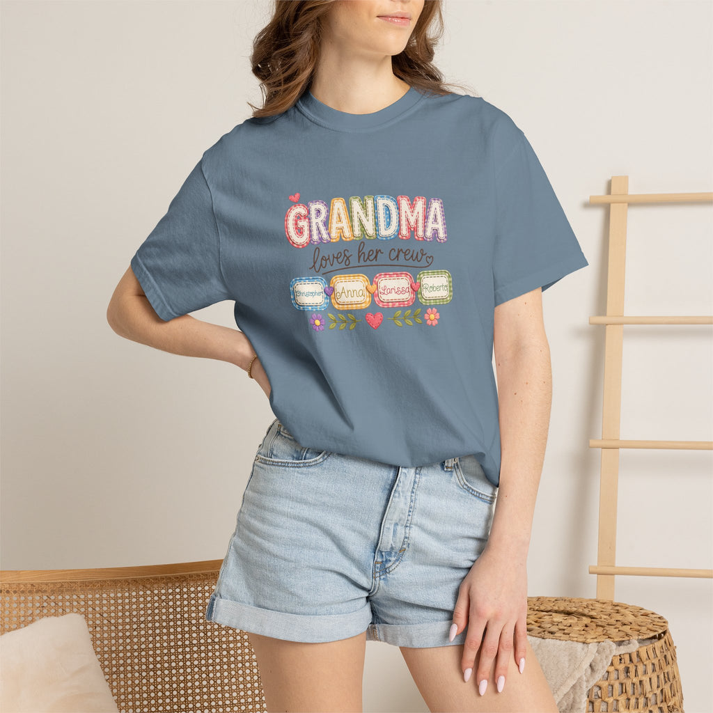 Grandma Loves Her Crew T-Shirt – Cute Pastel Grandma Family Tee