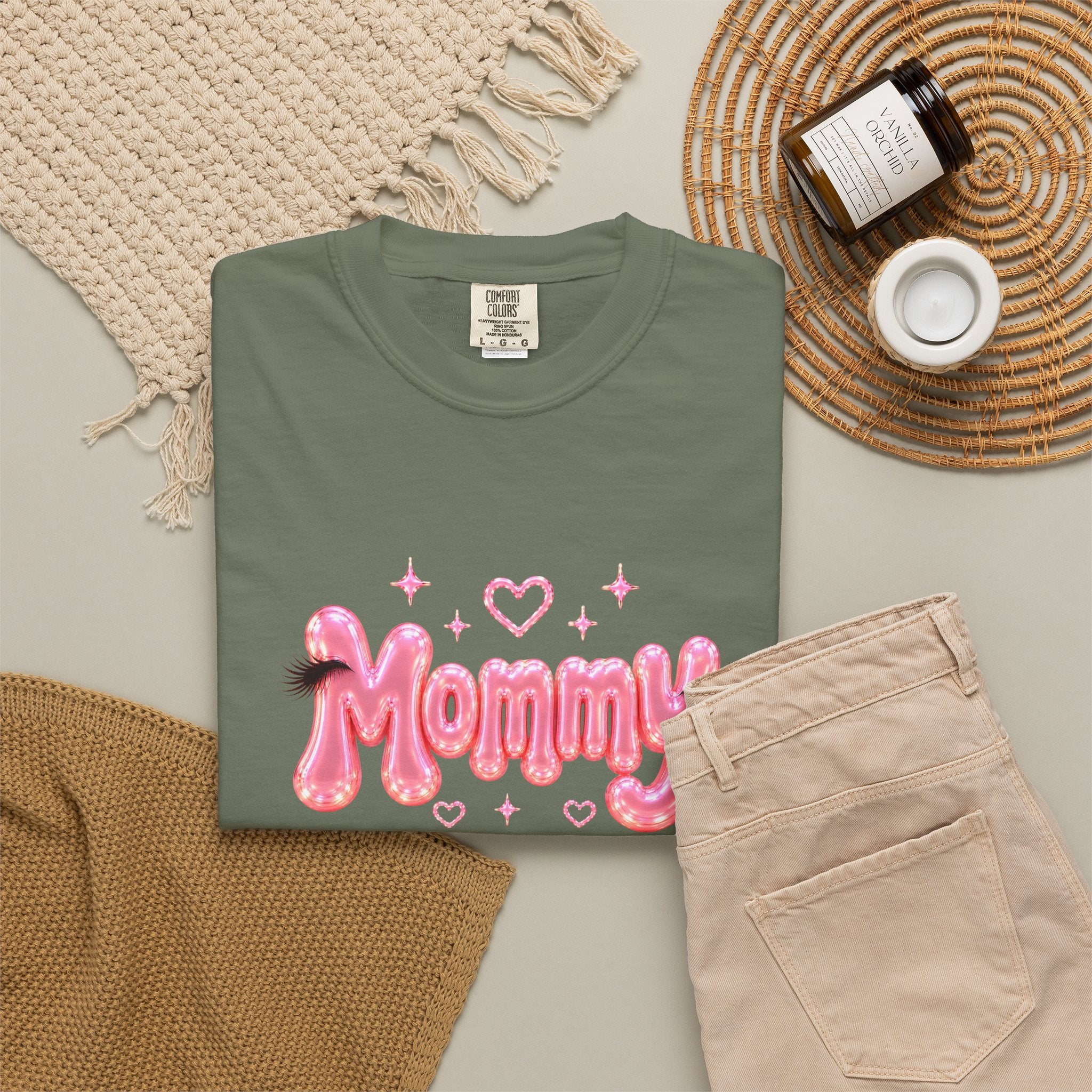 MOMMY Pink Balloon Eyelashes T-Shirt