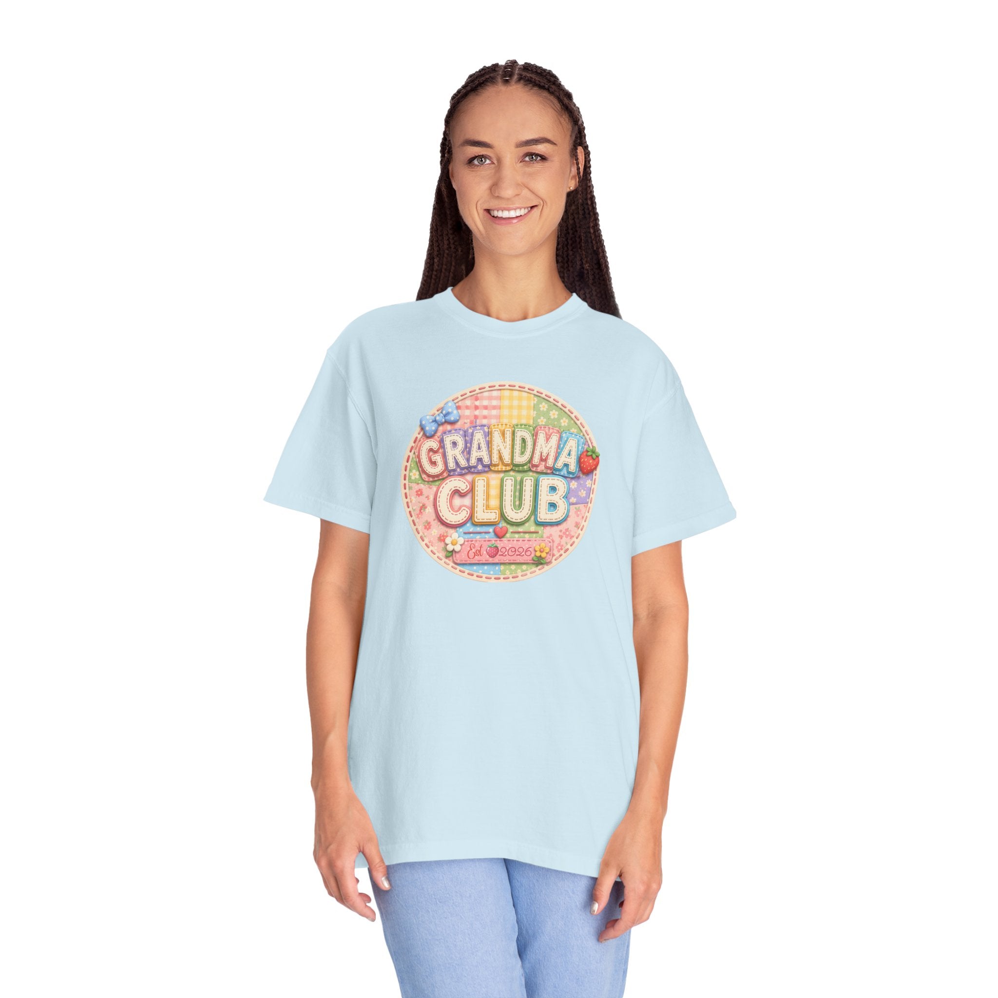 Grandma Club T-Shirt — Cute Retro Floral Badge Tee for Grandmothers