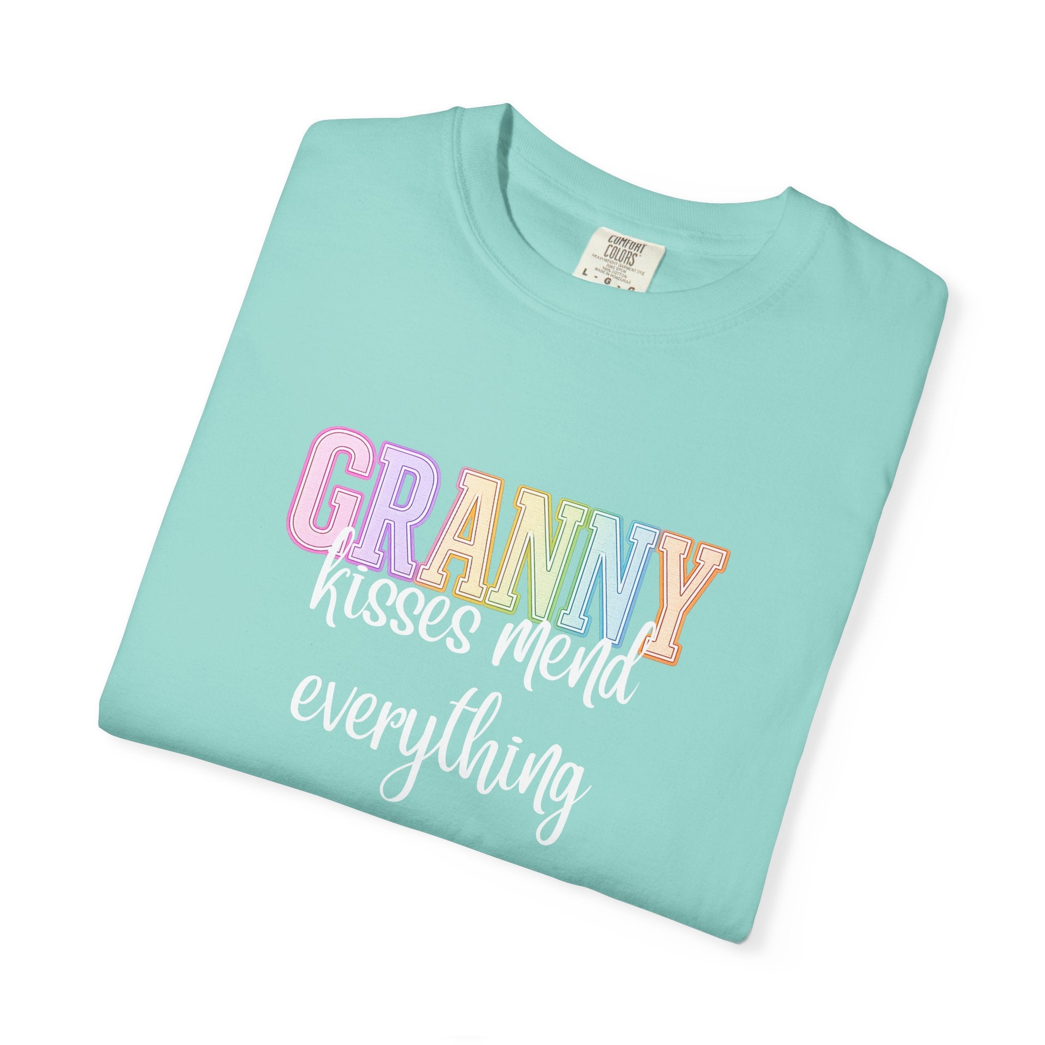 GRANNY Kisses Mend Everything Tee
