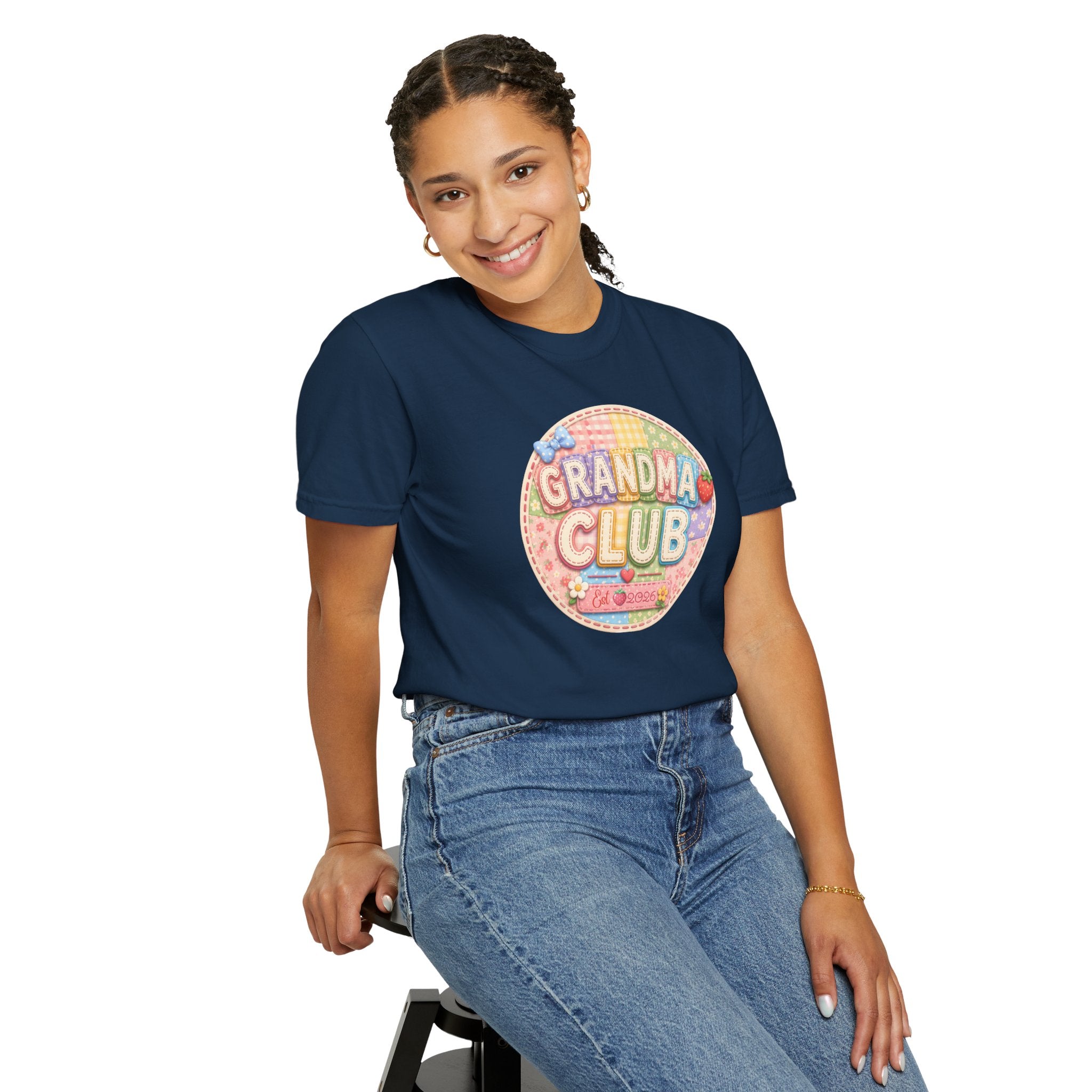 Grandma Club T-Shirt — Cute Retro Floral Badge Tee for Grandmothers