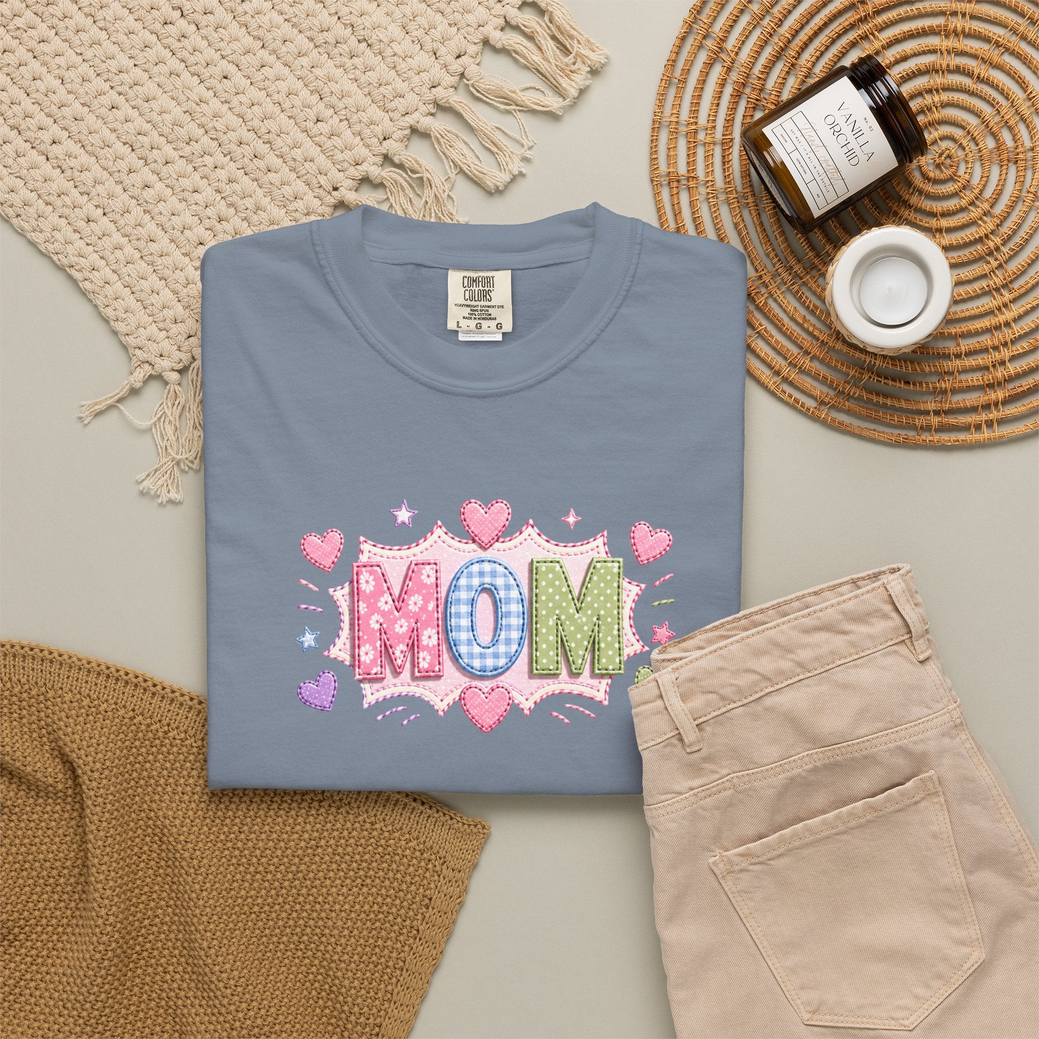 Mom Hearts T‑Shirt — Cute Pastel "MOM" Graphic Tee for Mother's Day & Everyday