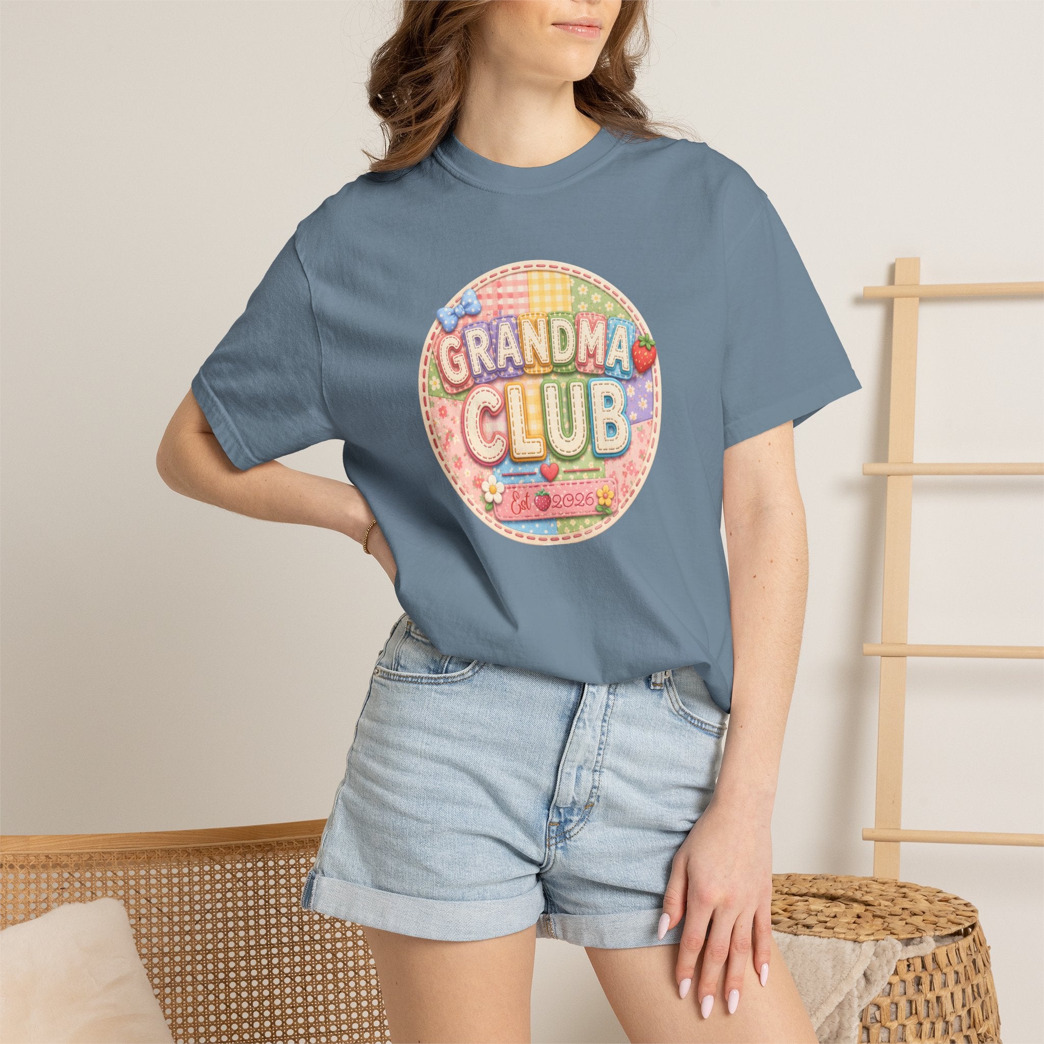 Grandma Club T-Shirt — Cute Retro Floral Badge Tee for Grandmothers