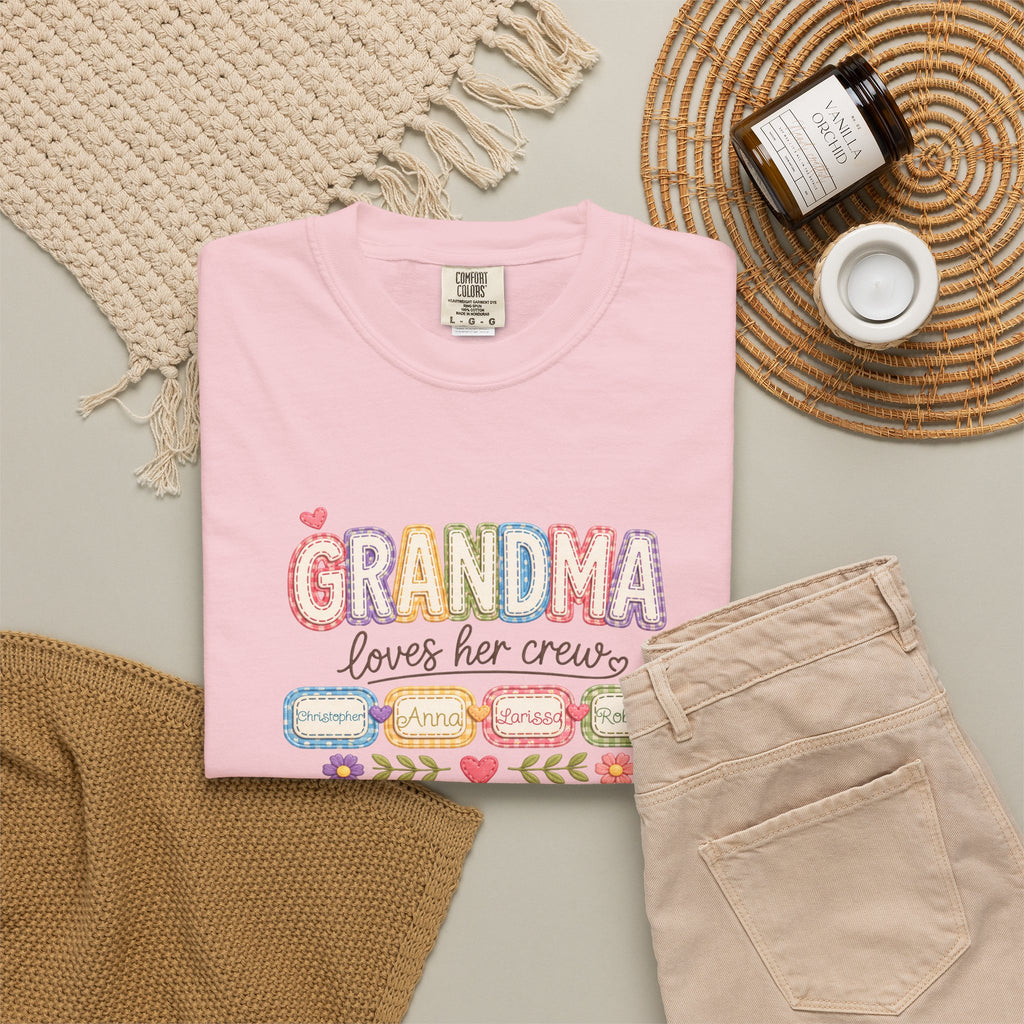 Grandma Loves Her Crew T-Shirt – Cute Pastel Grandma Family Tee