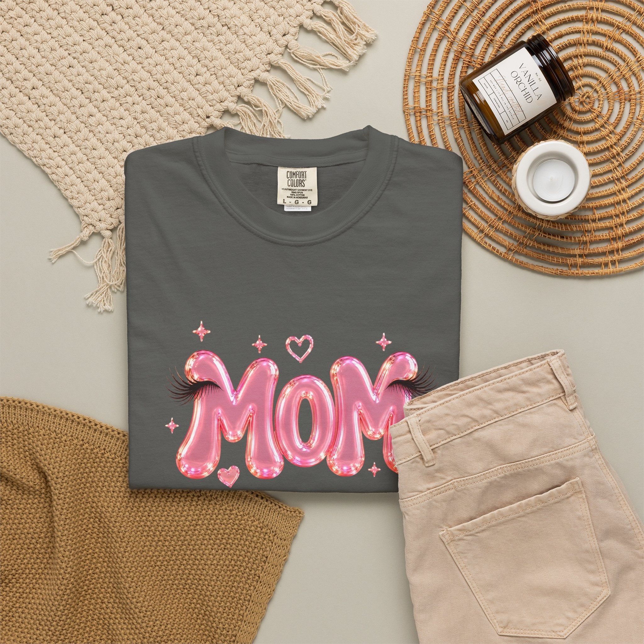 MOM Pink Balloon Eyelashes T-Shirt
