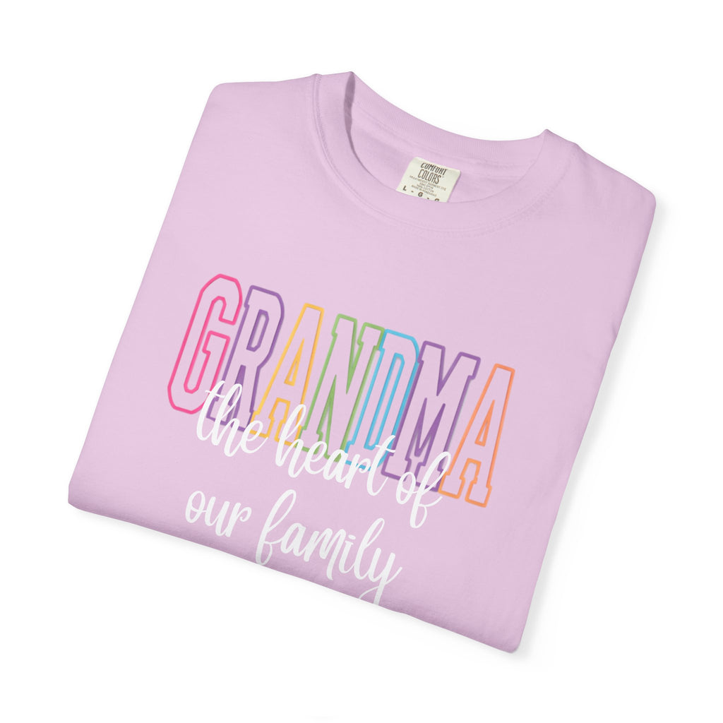 Grandma 'the heart of our family' T-Shirt