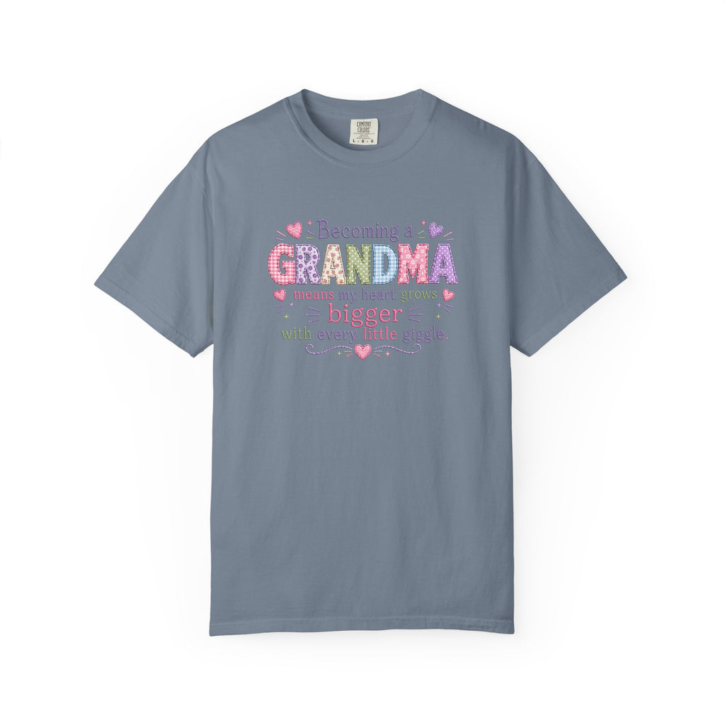Grandma T-Shirt - "Becoming a Grandma Means My Heart Grows Bigger" - Cute Pastel New Grandma Gift