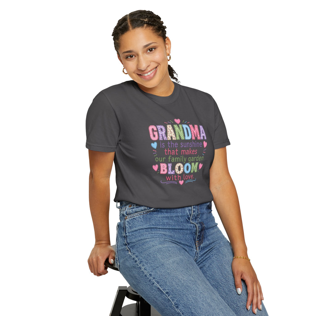 Grandma Is the Sunshine That Makes Our Family Garden Bloom T-Shirt
