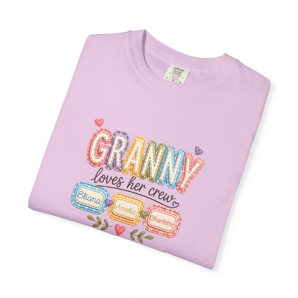 Granny Loves Her Crew T-Shirt – Cute Grandma Family Names Tee