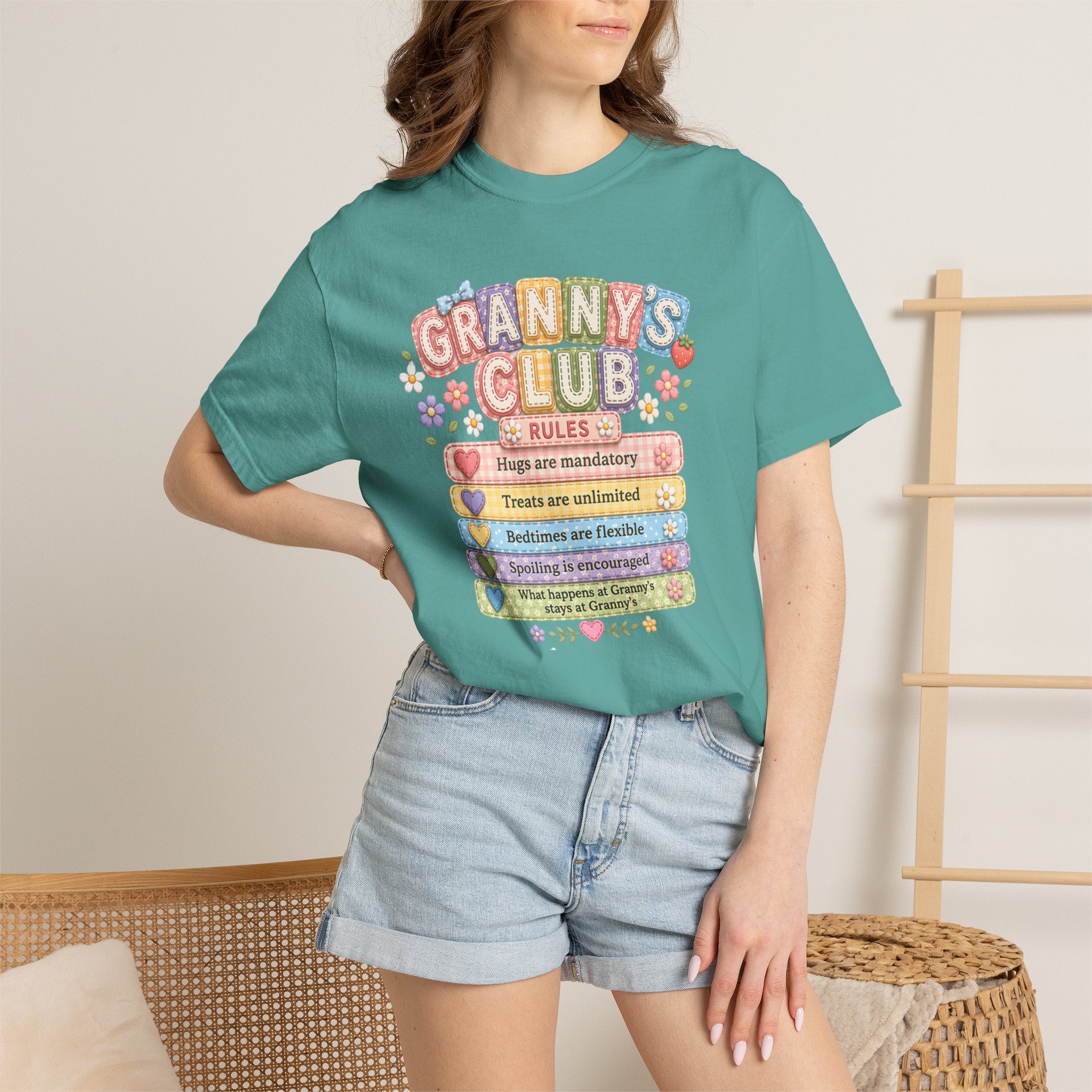 Granny's Club T‑Shirt – Cute Pastel 'Granny's Club' Rules Graphic Tee for Grandmothers