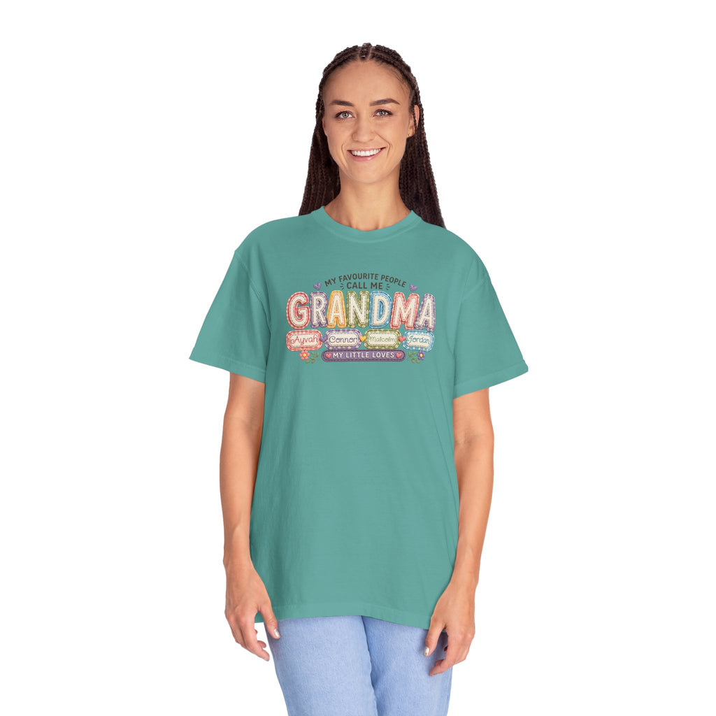 Grandma T-Shirt - My Favorite People Call Me Grandma (Cute Floral Retro Design)