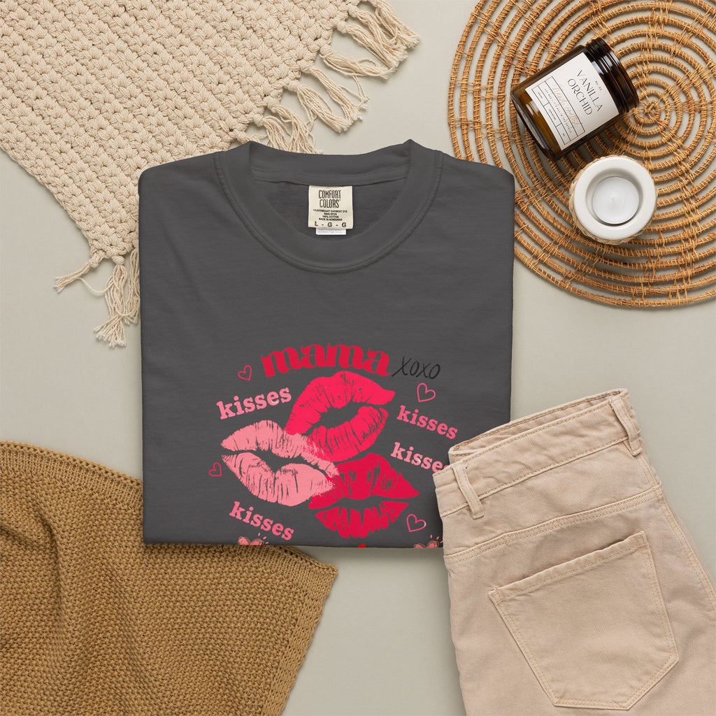 MAMA — Mend Everything Kiss Print T-Shirt
