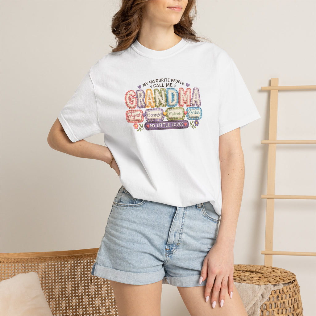Grandma T-Shirt - My Favorite People Call Me Grandma (Cute Floral Retro Design)