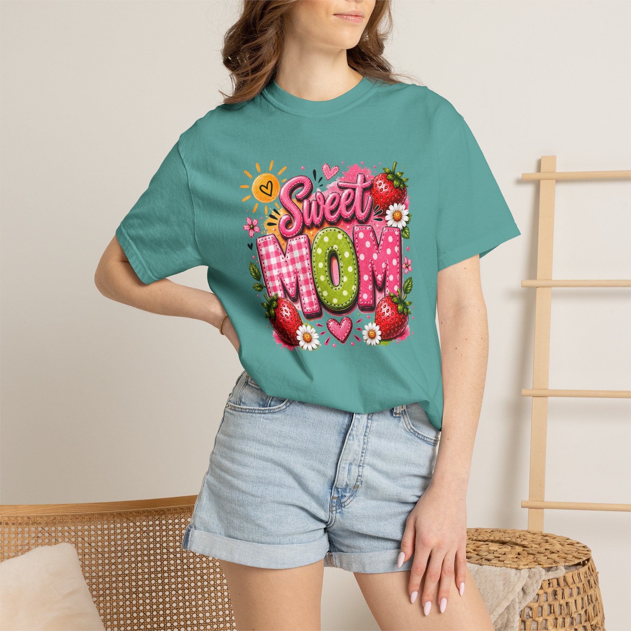 Sweet MOM Strawberry Tee