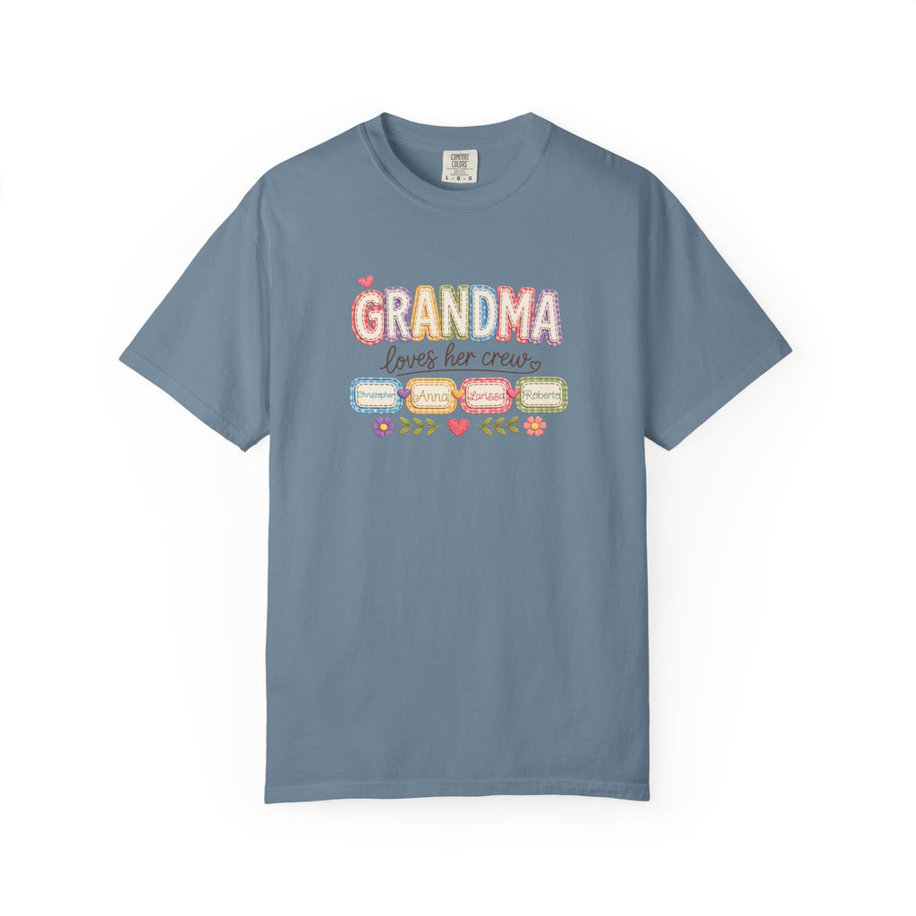 Grandma Loves Her Crew T-Shirt – Cute Pastel Grandma Family Tee