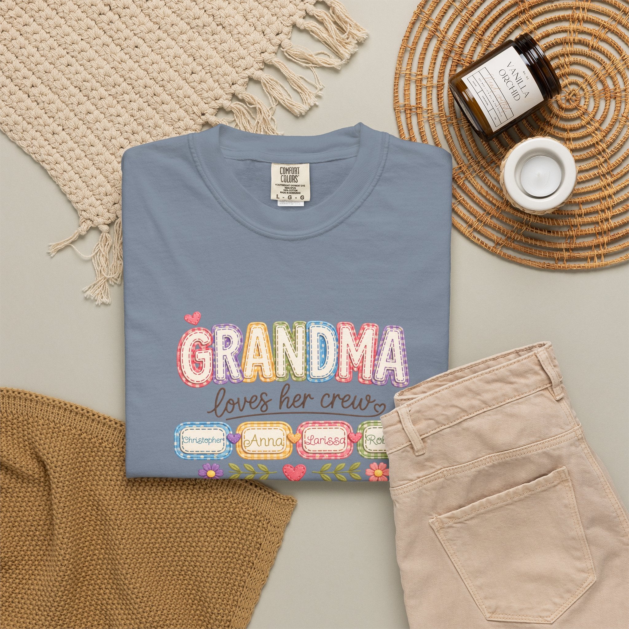 Grandma Loves Her Crew T-Shirt – Cute Pastel Grandma Family Tee