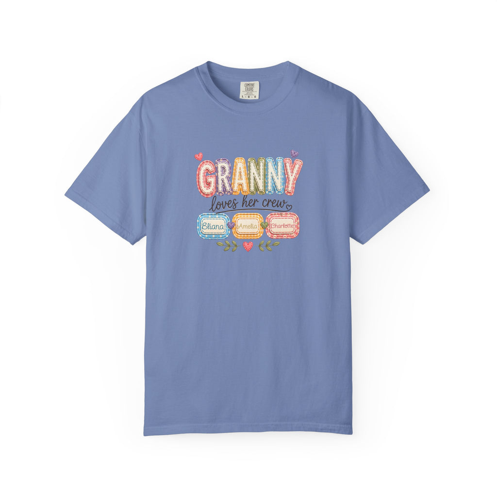 Granny Loves Her Crew T-Shirt – Cute Grandma Family Names Tee