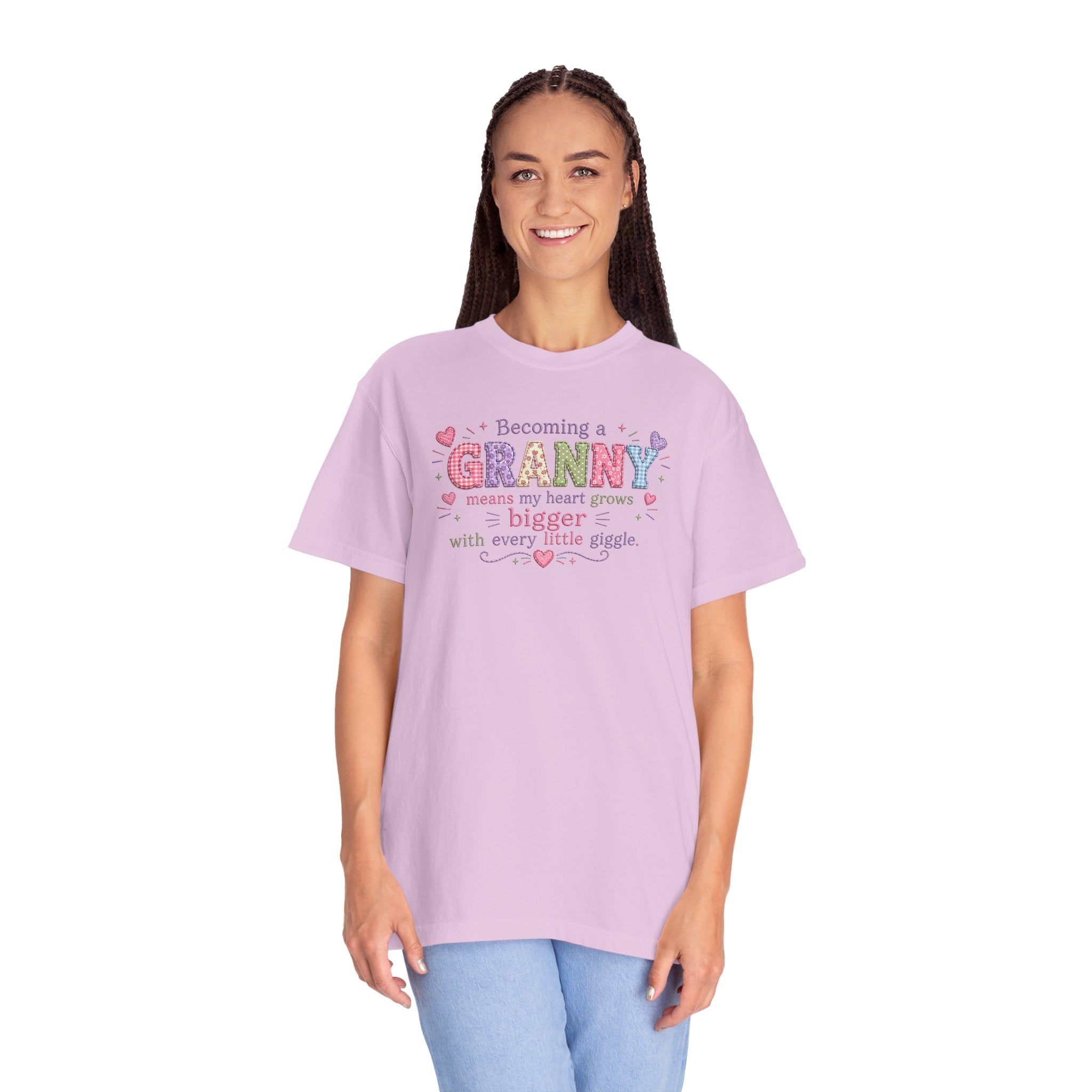 Becoming a Granny T-Shirt – Cute Grandma Shirt with "Becoming a Granny means my heart grows bigger with every little giggle" Design