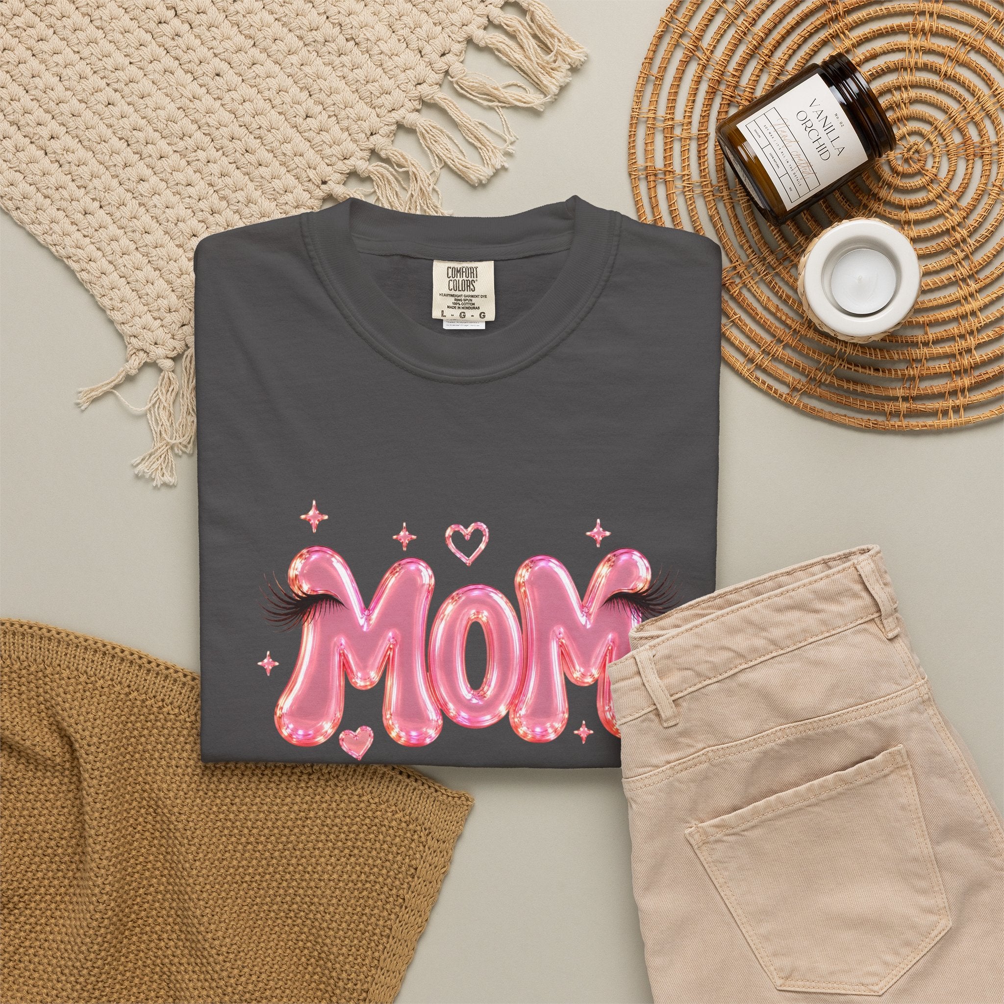 MOM Pink Balloon Eyelashes T-Shirt