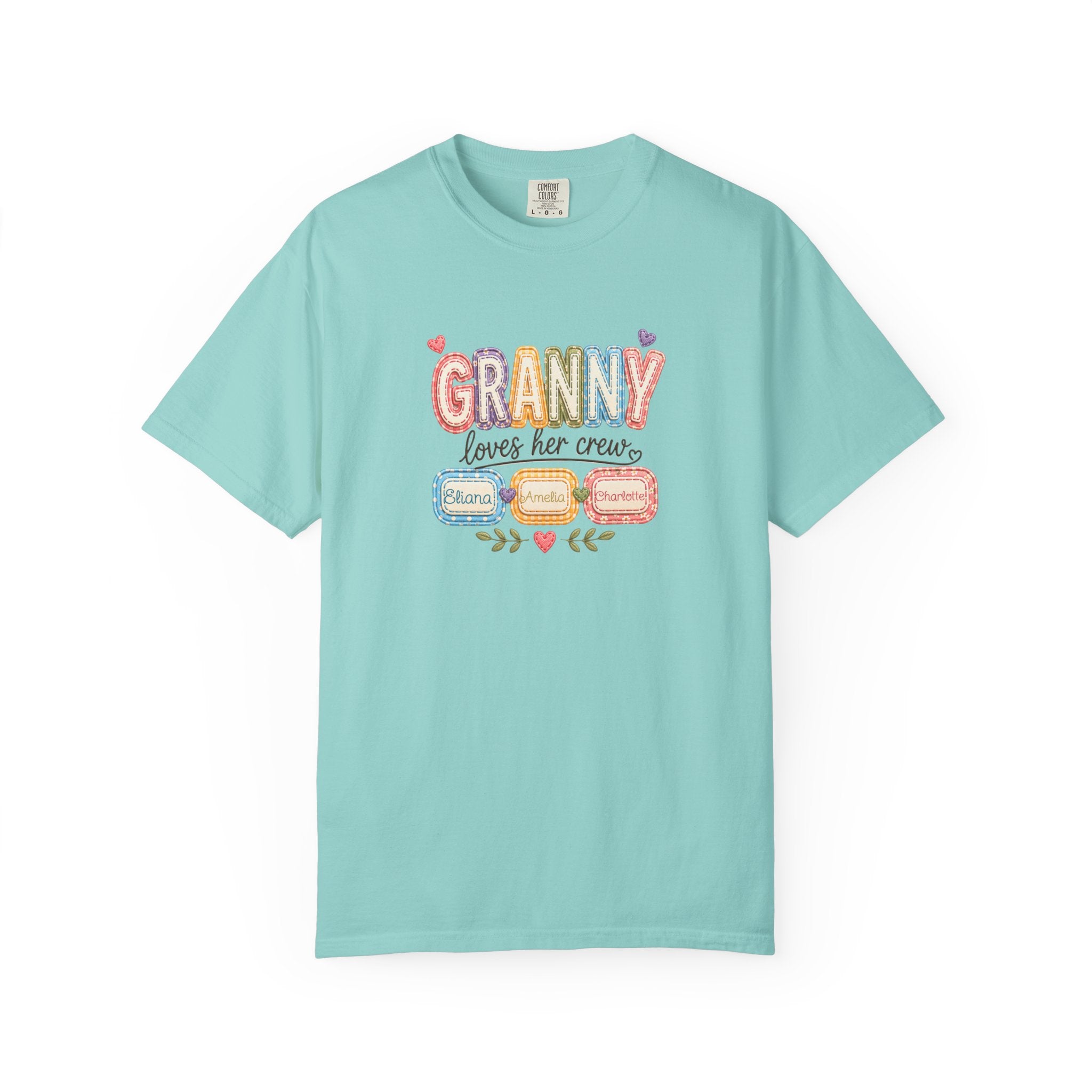 Granny Loves Her Crew T-Shirt – Cute Grandma Family Names Tee