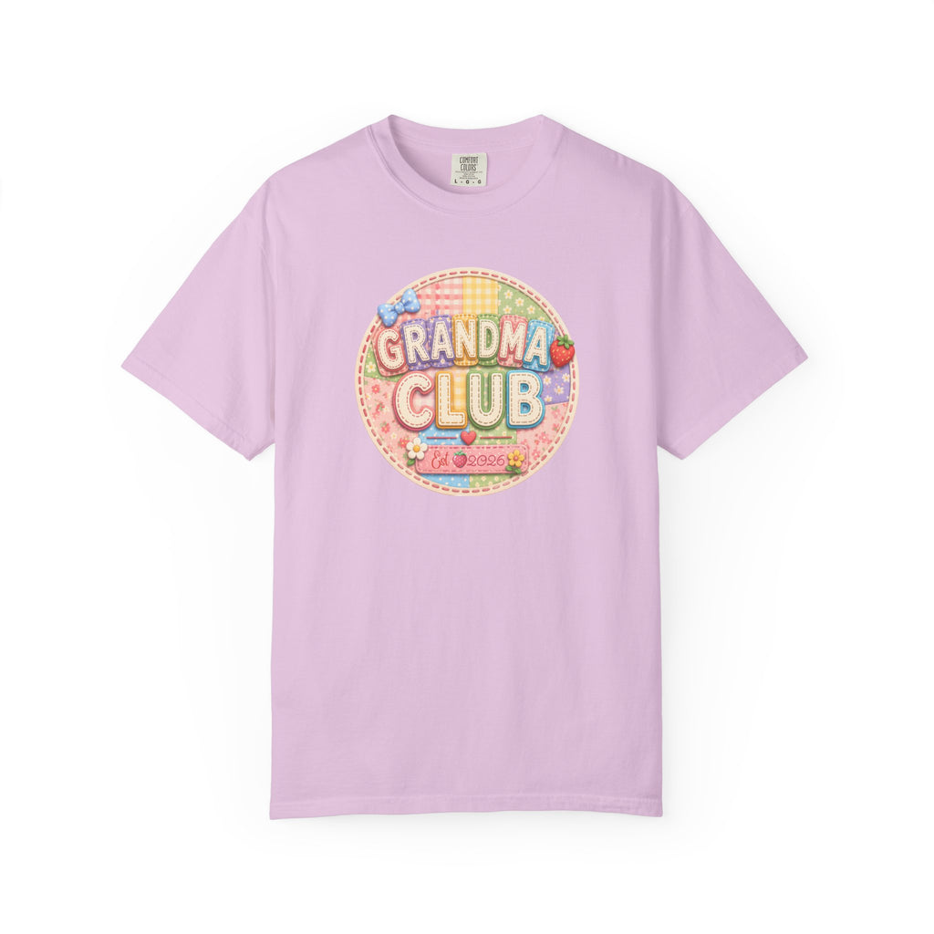 Grandma Club T-Shirt — Cute Retro Floral Badge Tee for Grandmothers