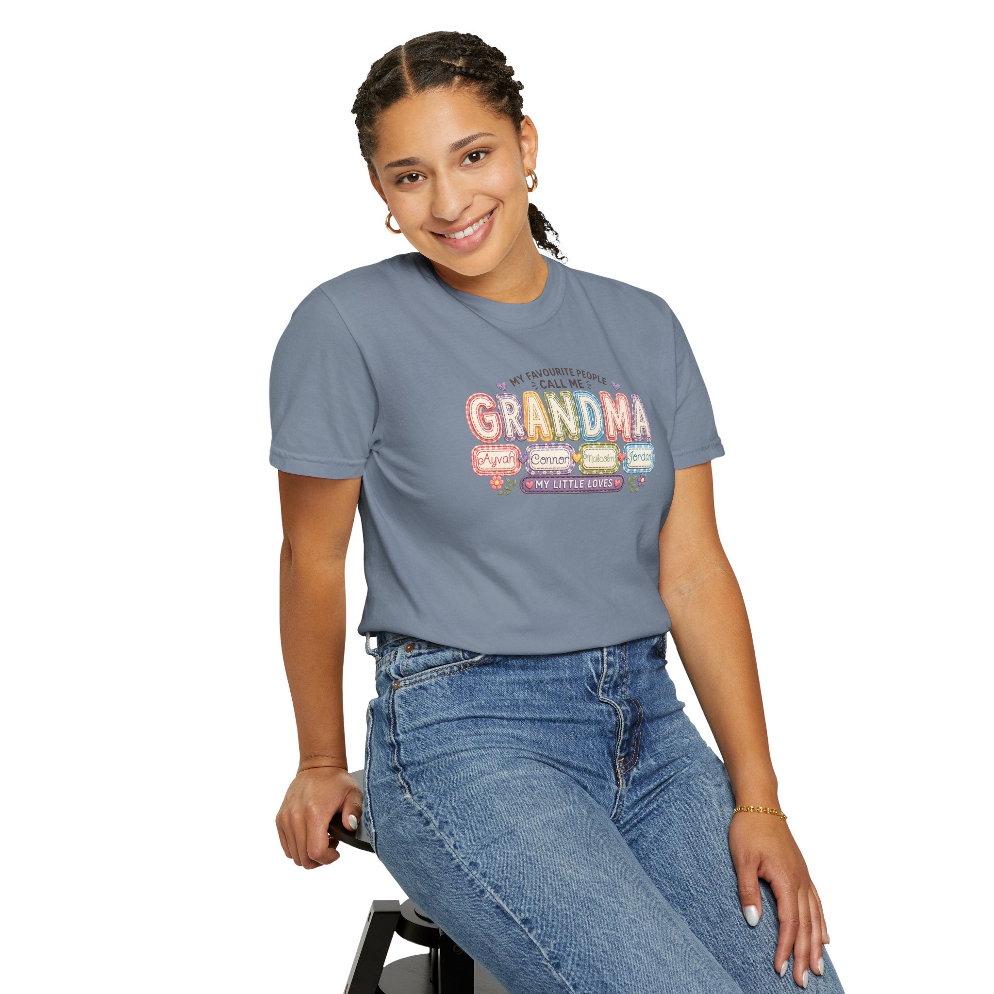 Grandma T-Shirt - My Favorite People Call Me Grandma (Cute Floral Retro Design)