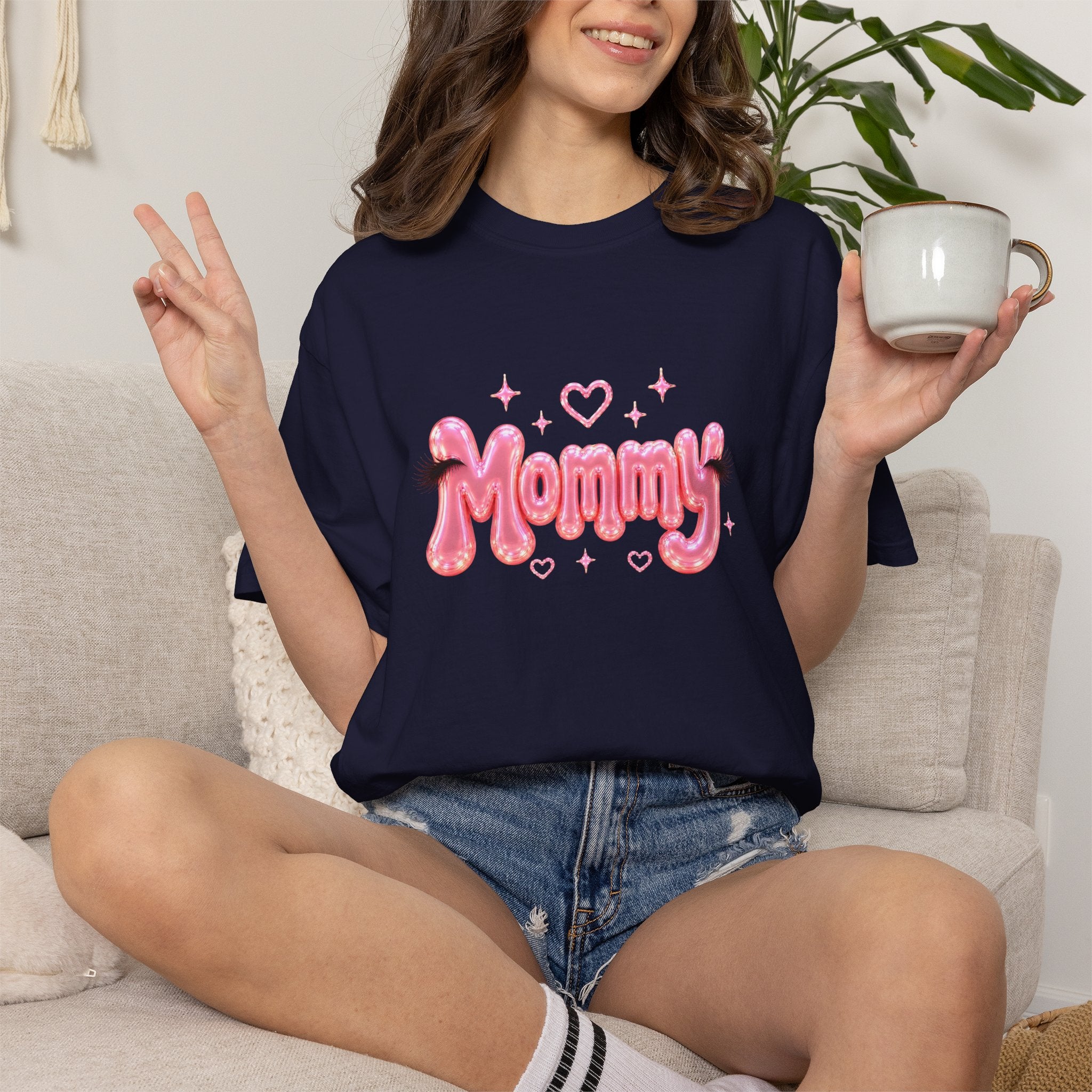 MOMMY Pink Balloon Eyelashes T-Shirt