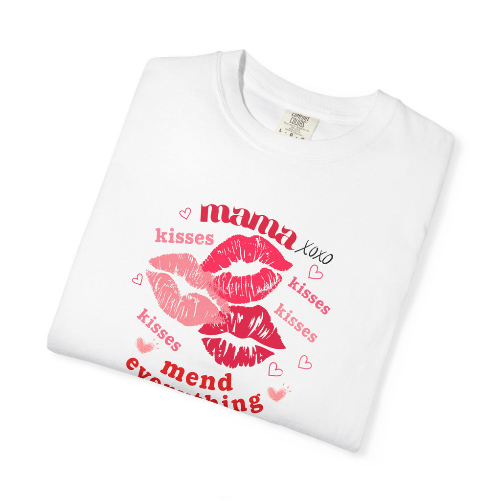 MAMA — Mend Everything Kiss Print T-Shirt