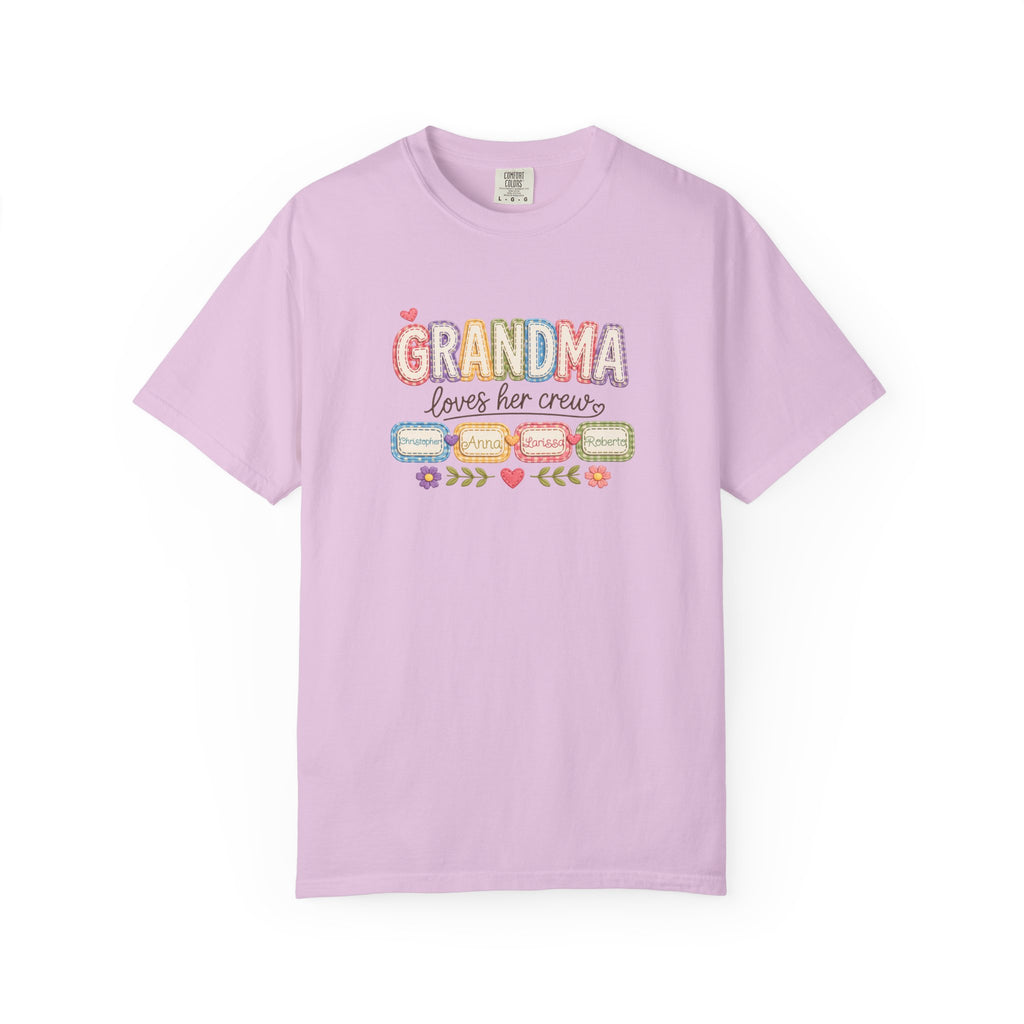 Grandma Loves Her Crew T-Shirt – Cute Pastel Grandma Family Tee