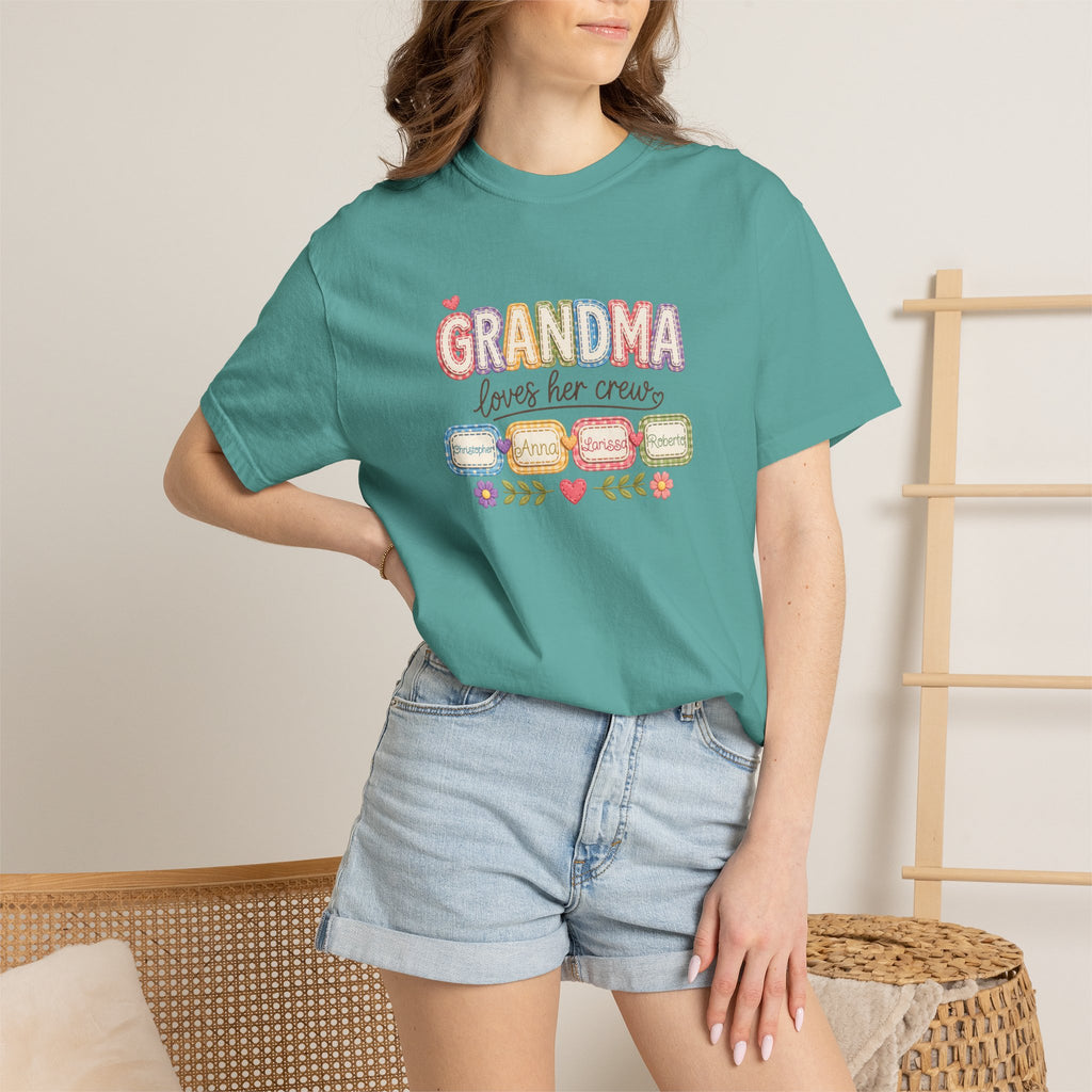 Grandma Loves Her Crew T-Shirt – Cute Pastel Grandma Family Tee